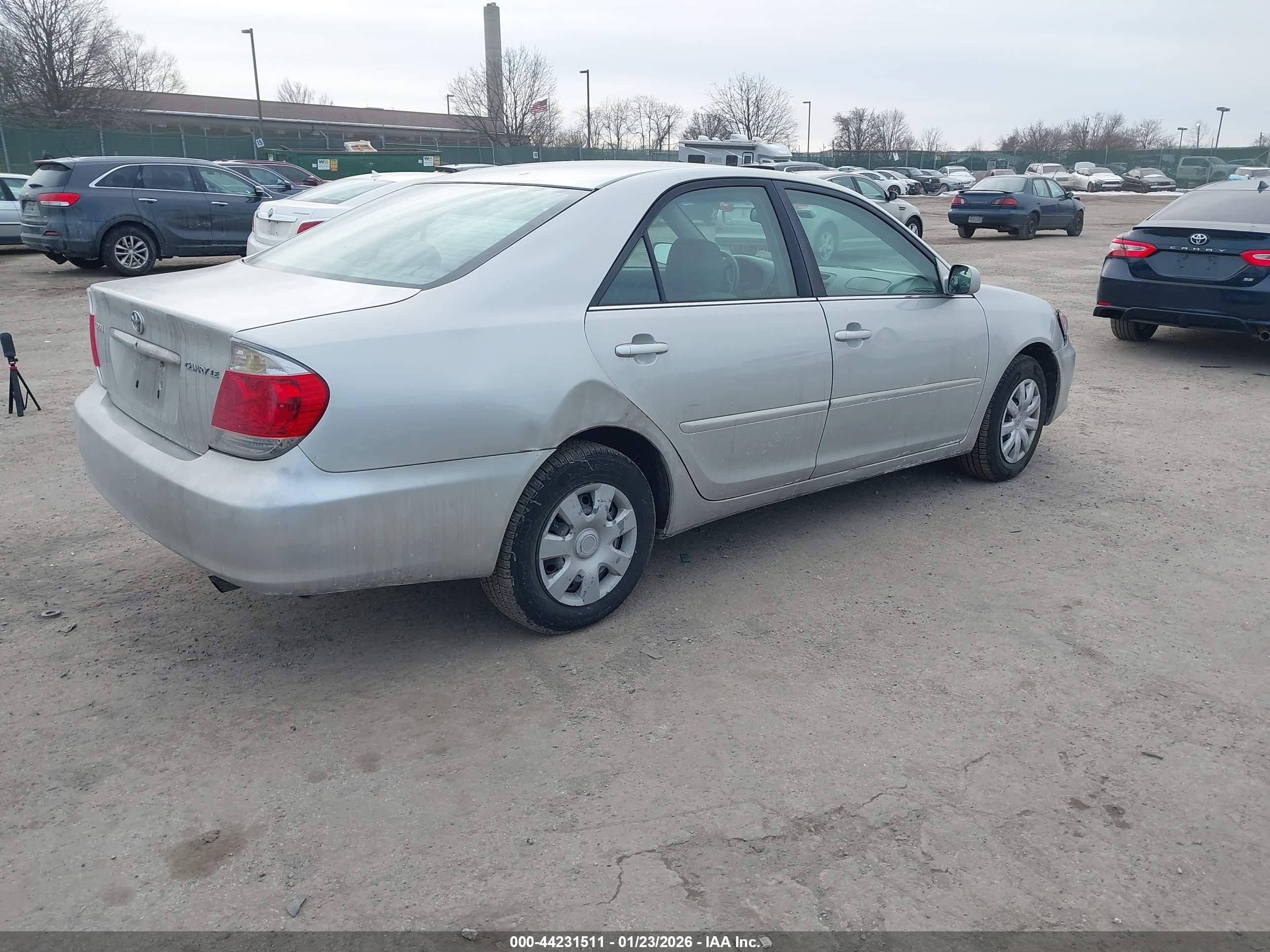 TOYOTA CAMRY image 4