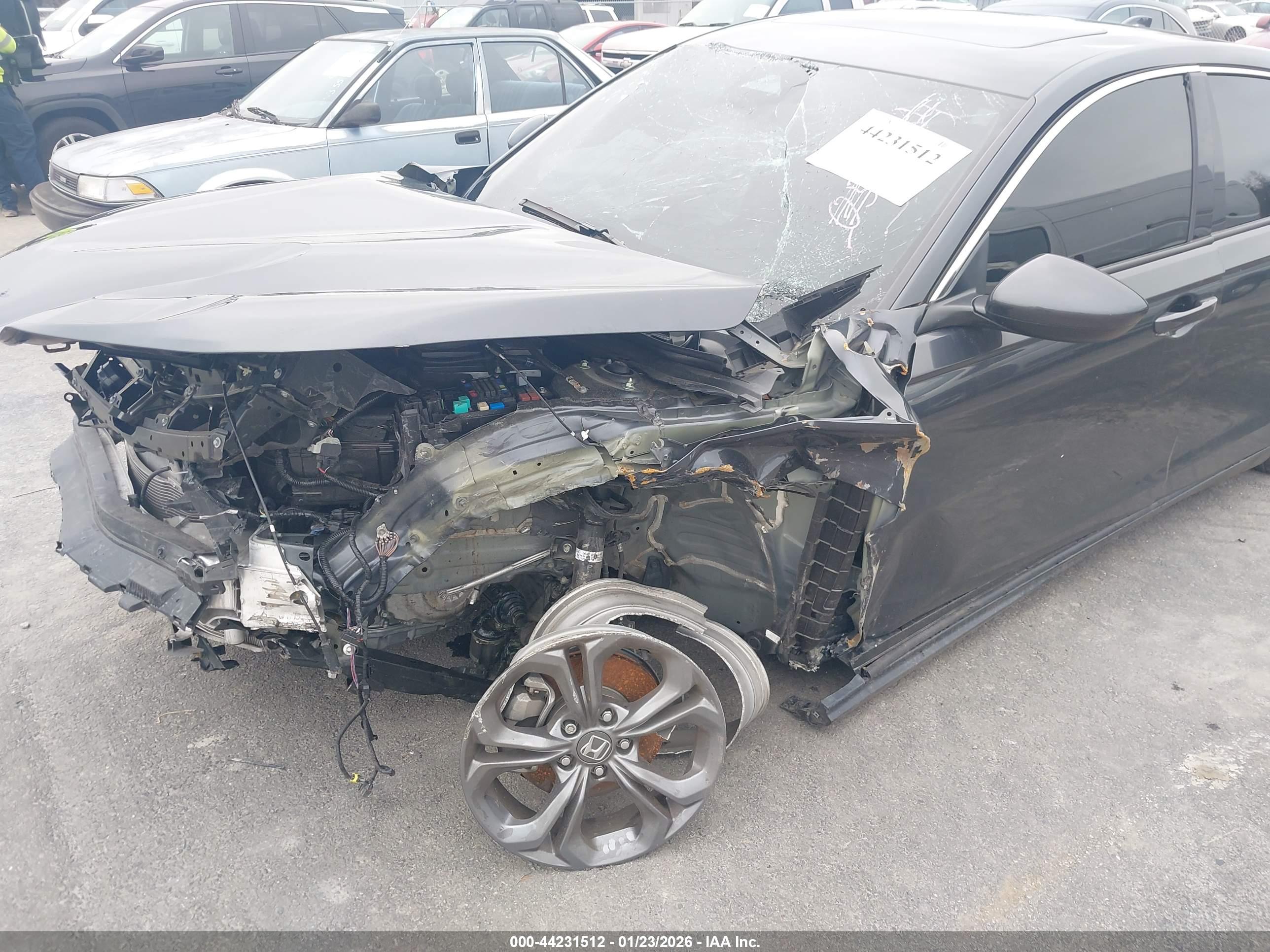 HONDA ACCORD image 6
