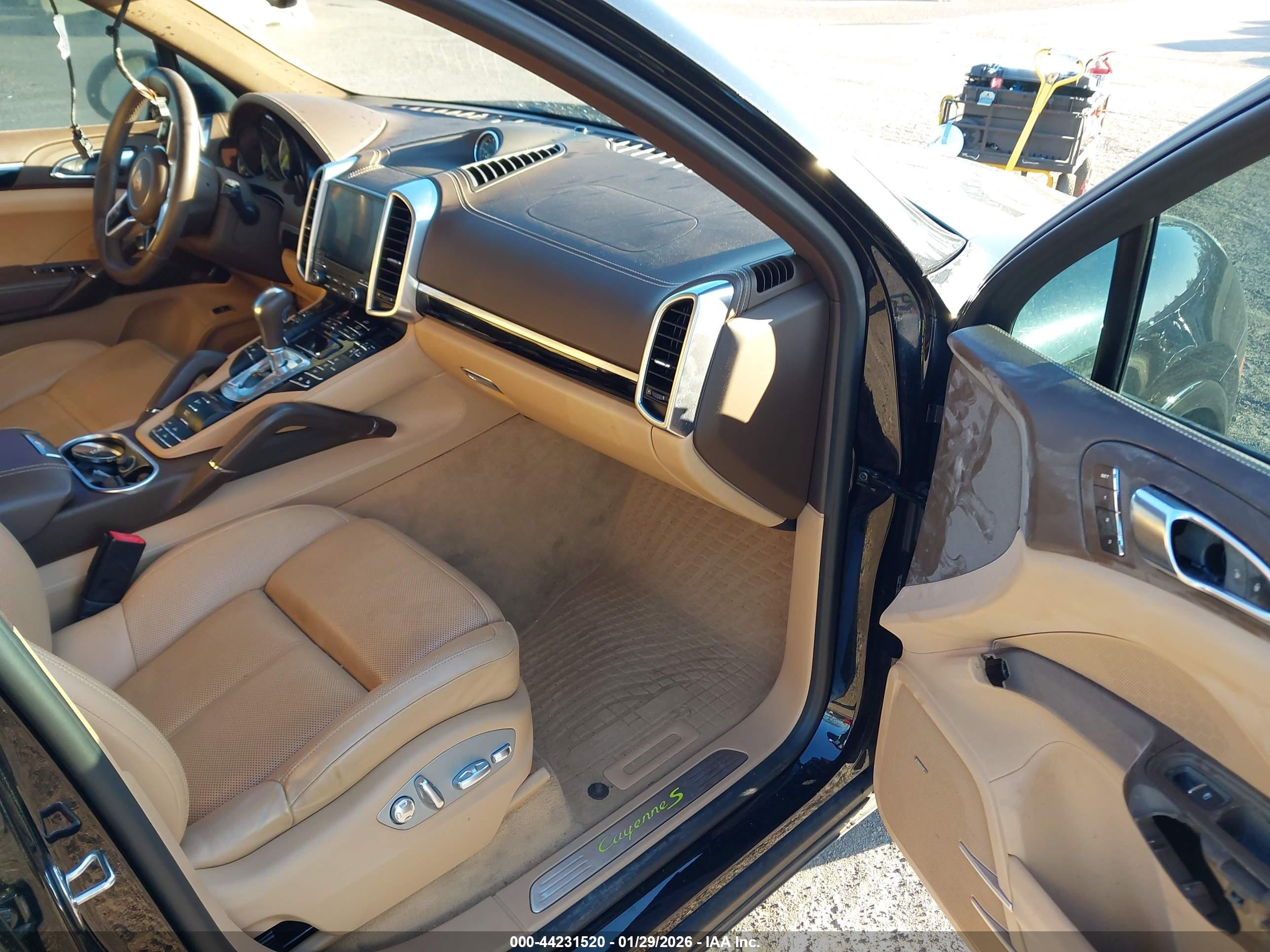 PORSCHE CAYENNE image 5