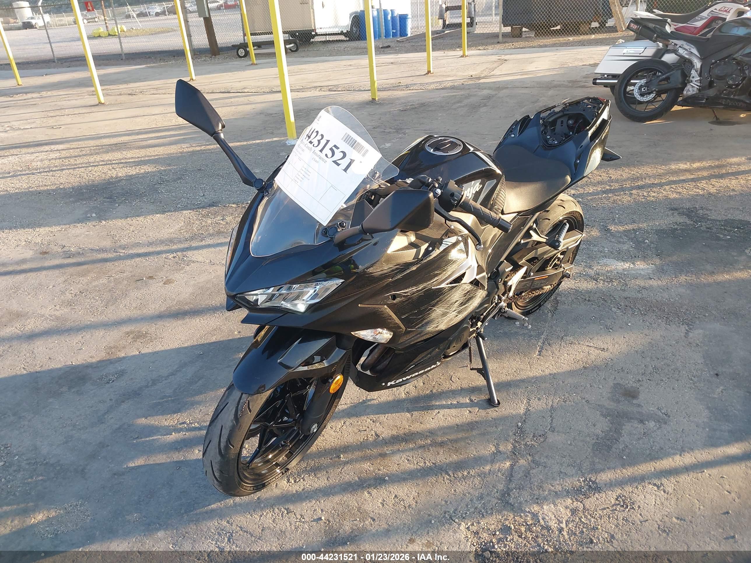 KAWASAKI EX400 image 2