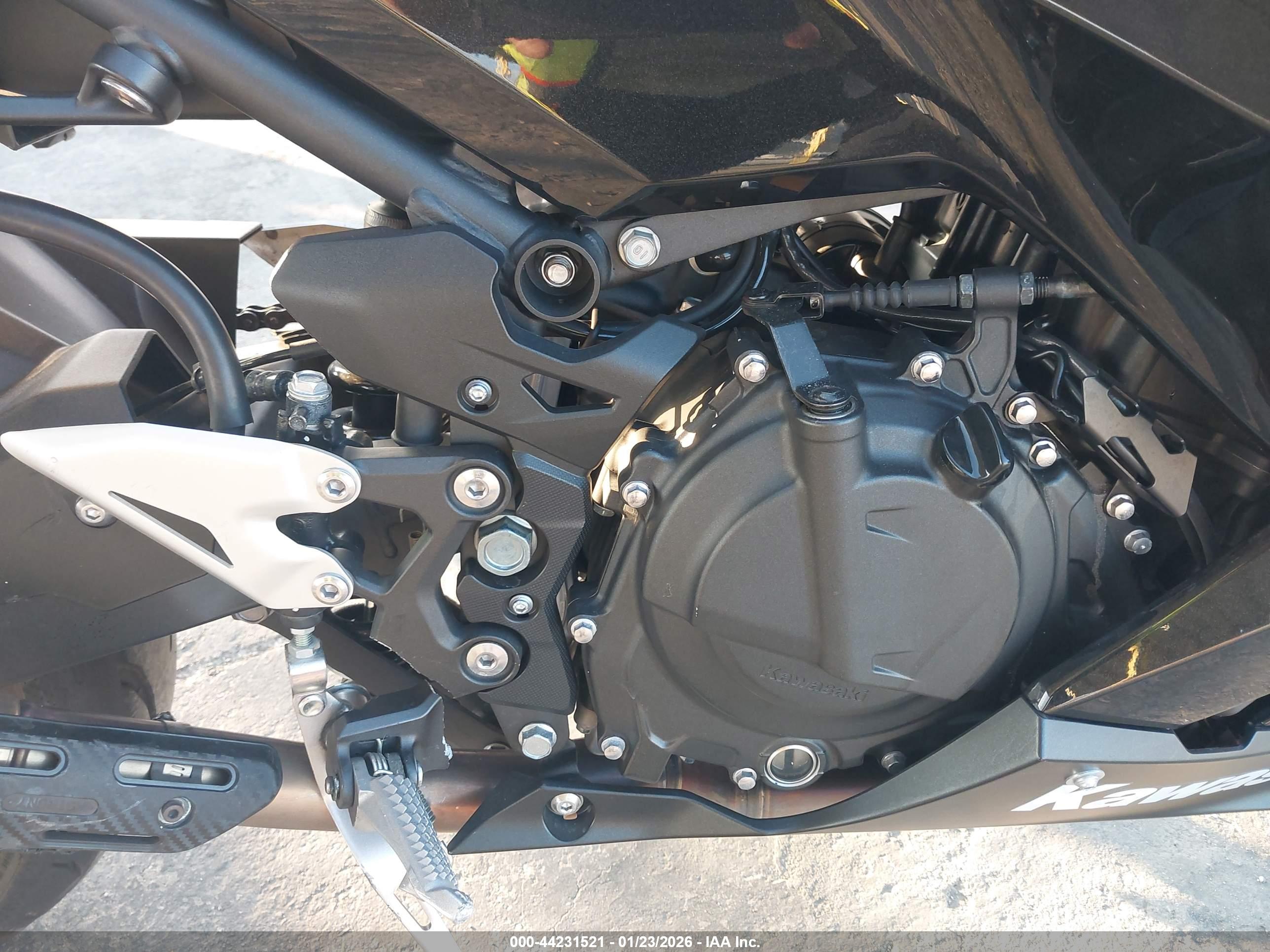 KAWASAKI EX400 image 8