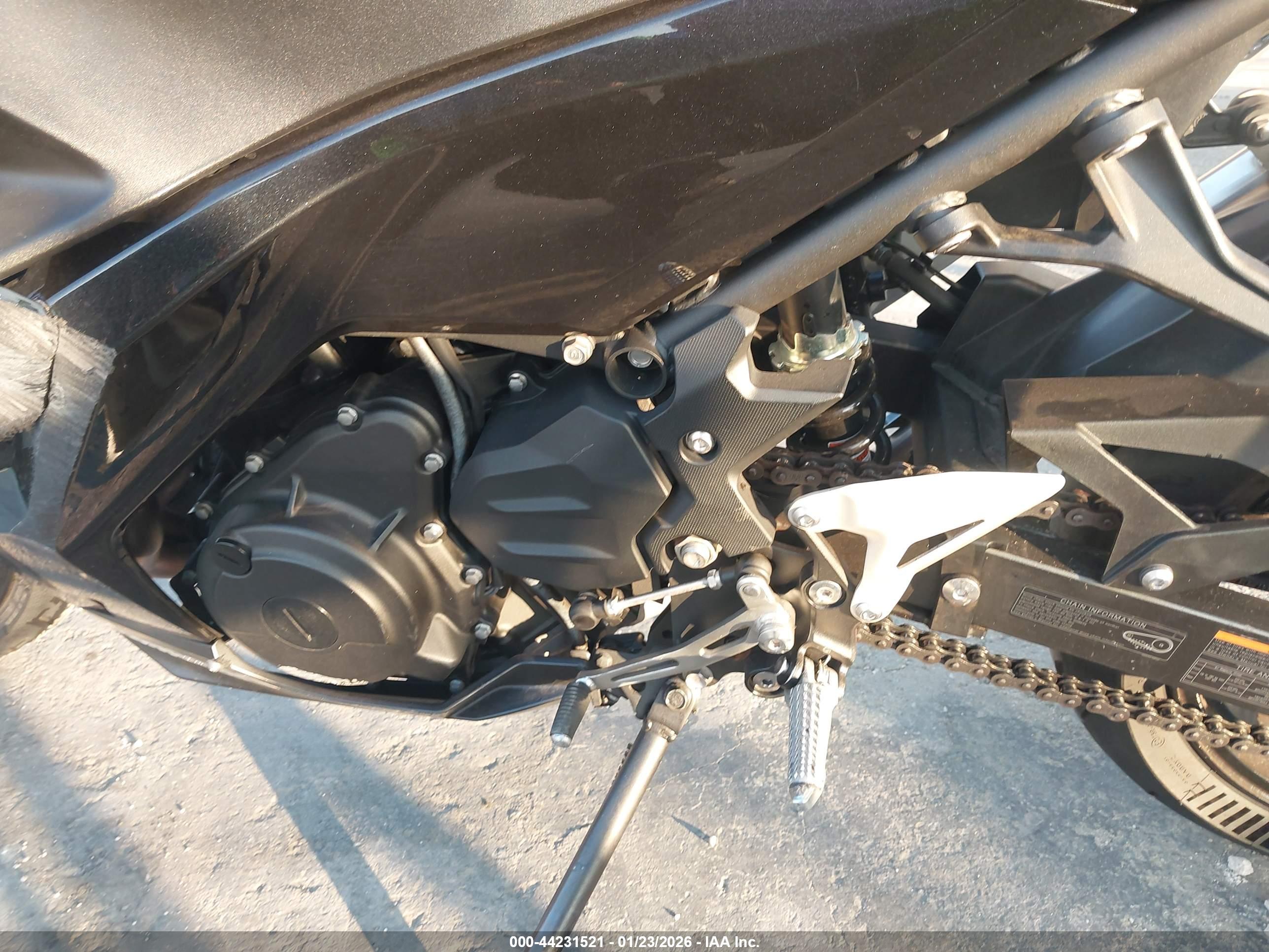 KAWASAKI EX400 image 9