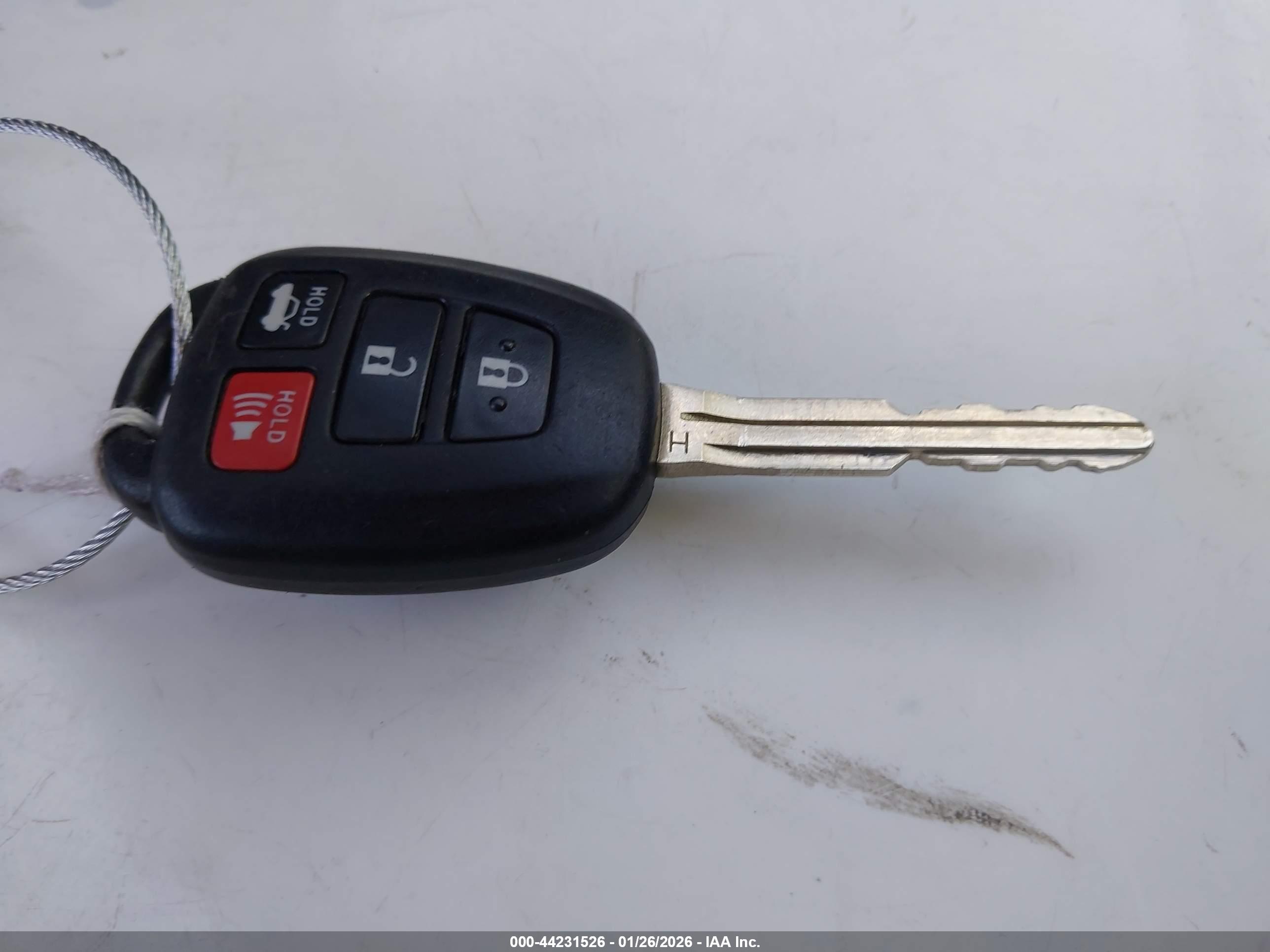 TOYOTA COROLLA image 11