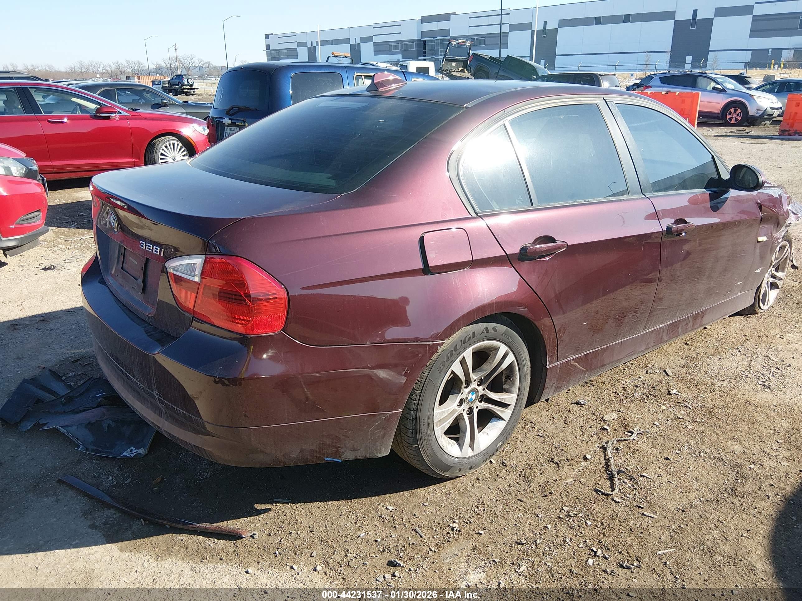 BMW 328I image 4