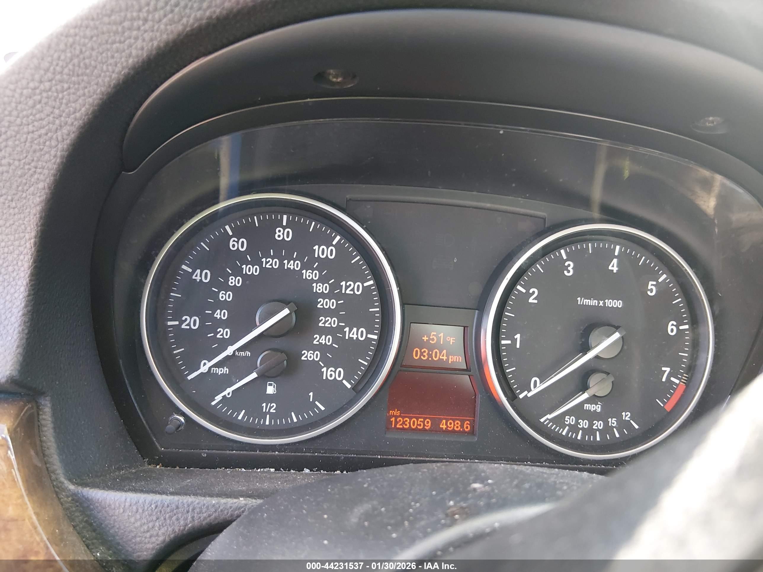 BMW 328I image 7