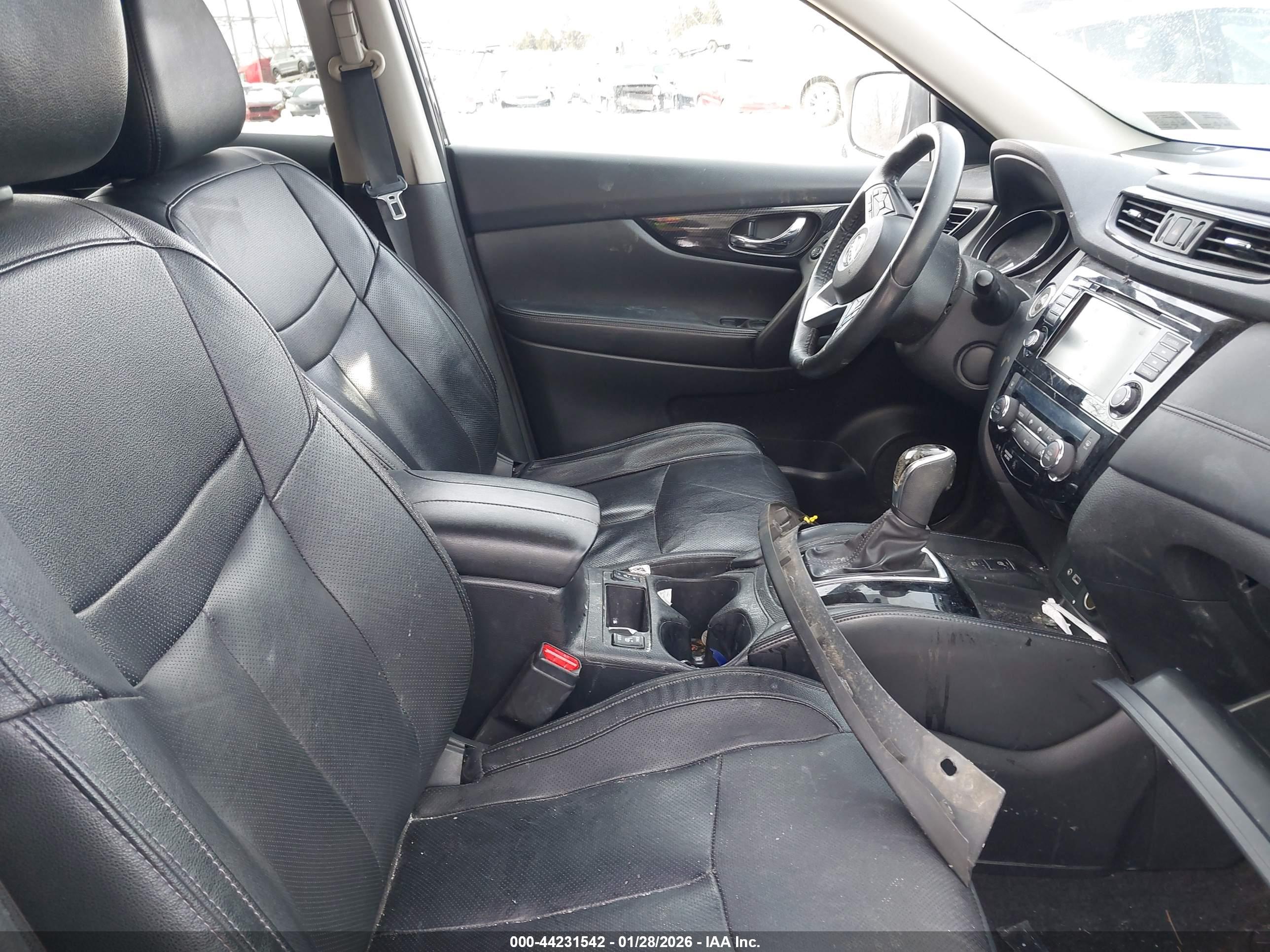 NISSAN ROGUE image 5