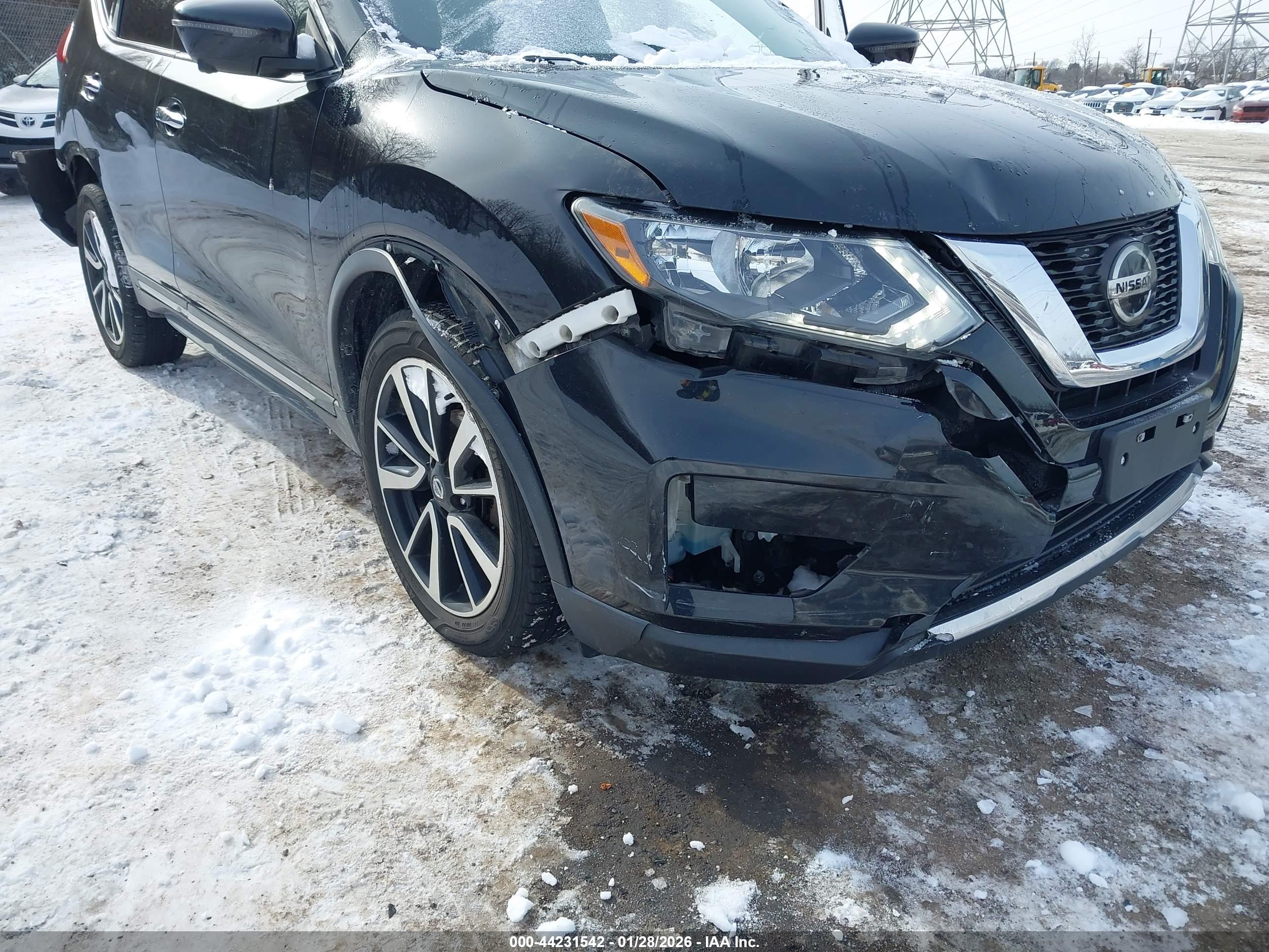 NISSAN ROGUE image 6