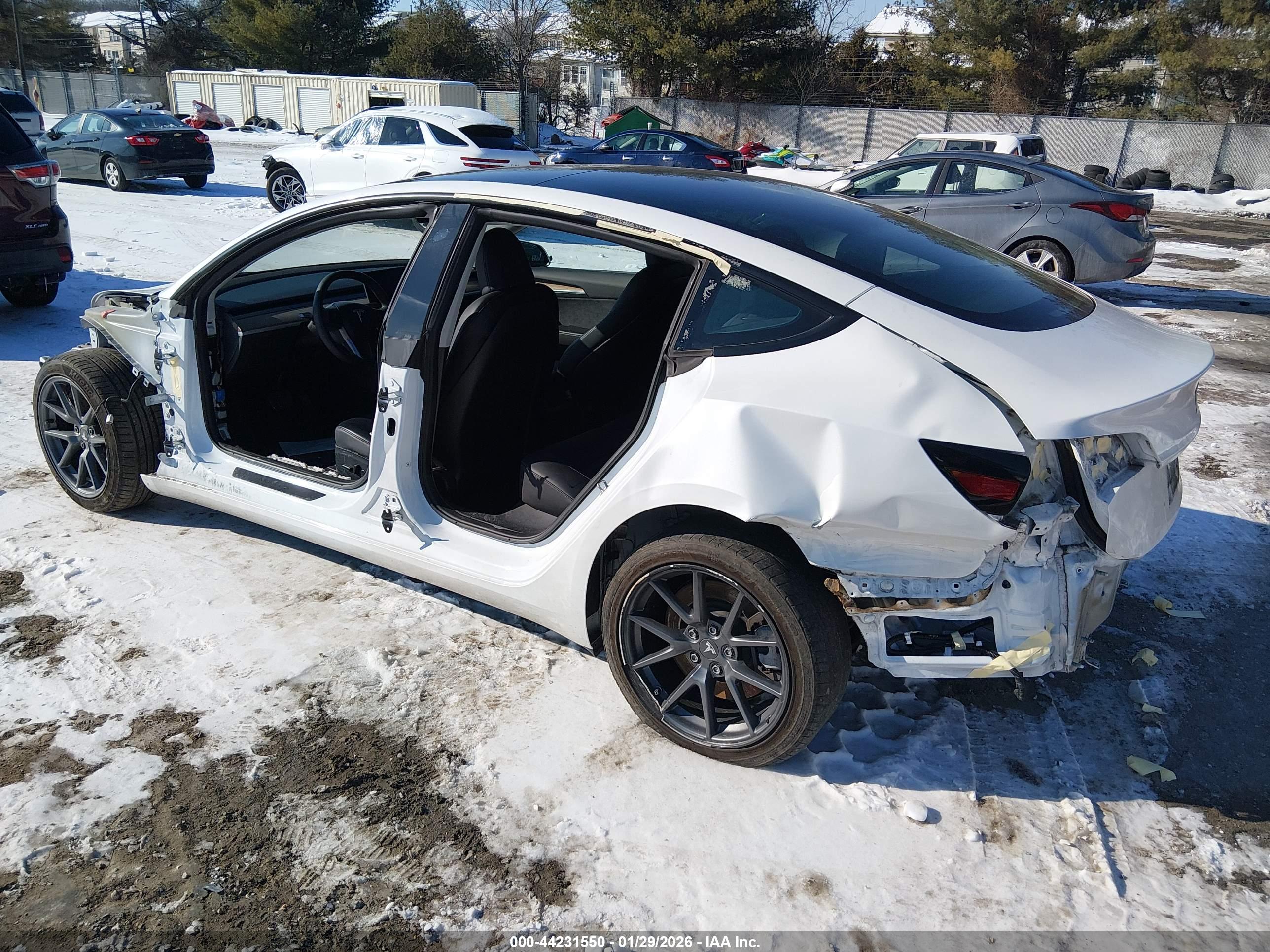 TESLA MODEL image 3