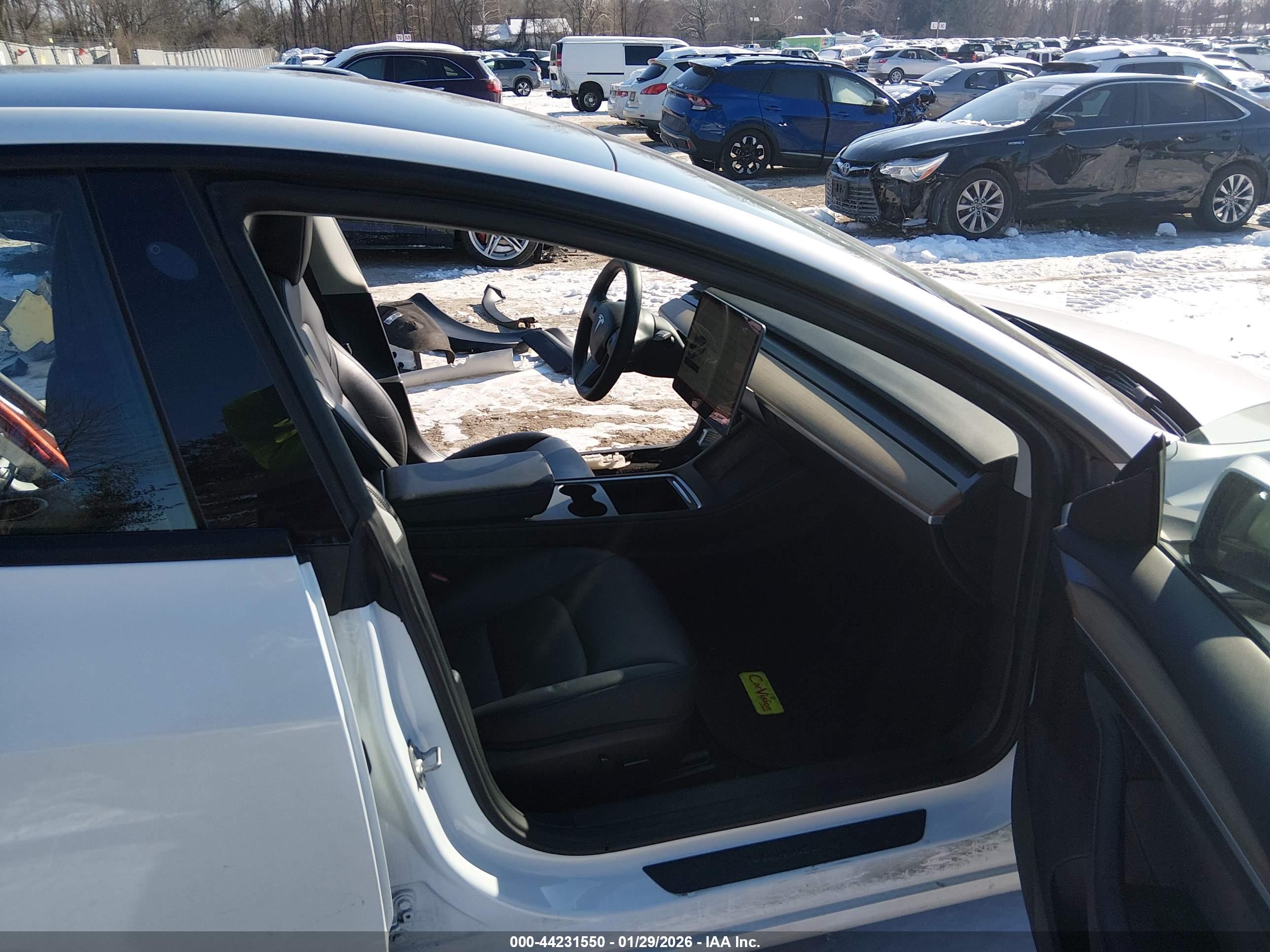 TESLA MODEL image 5