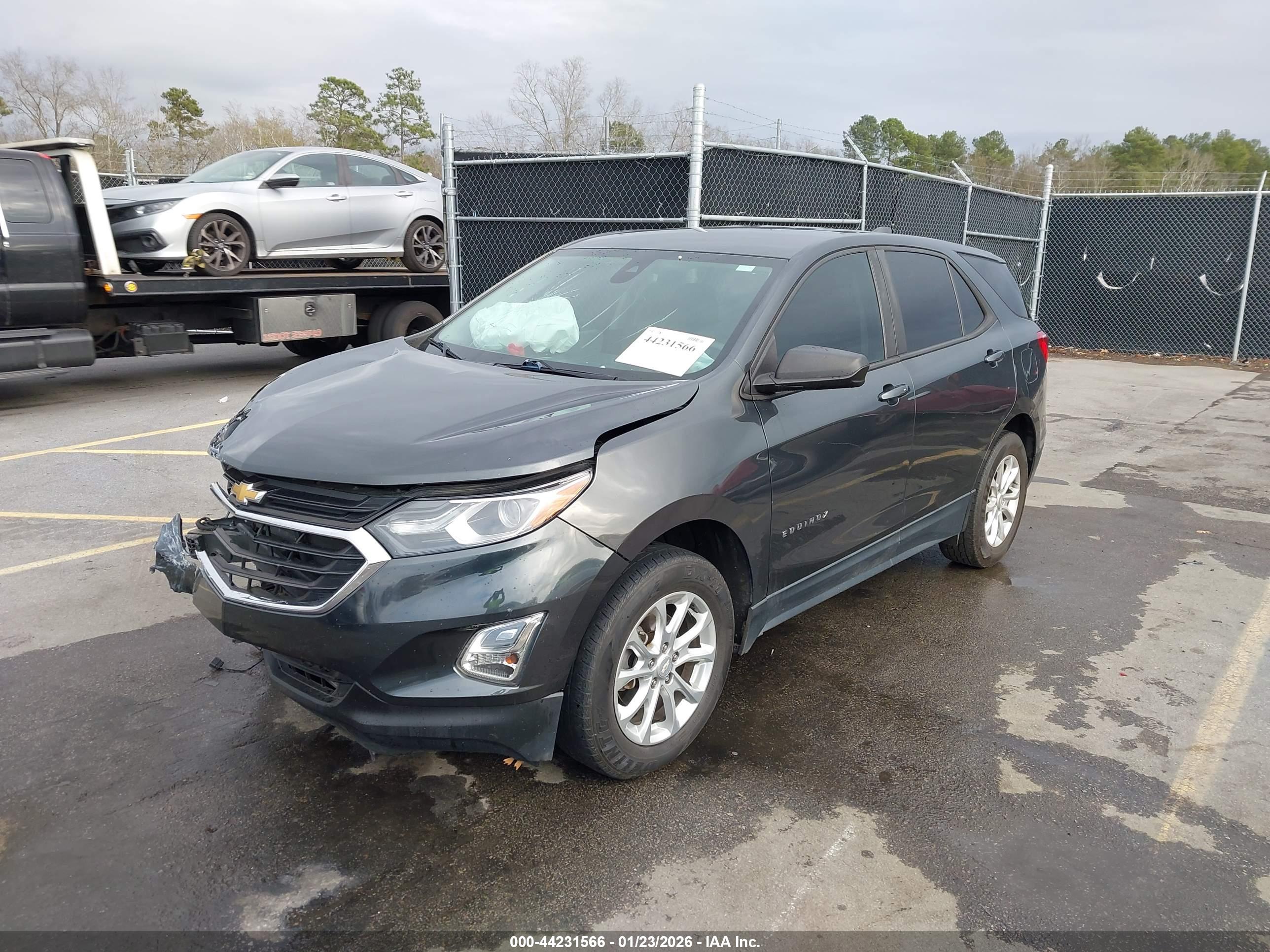 CHEVROLET EQUINOX image 2