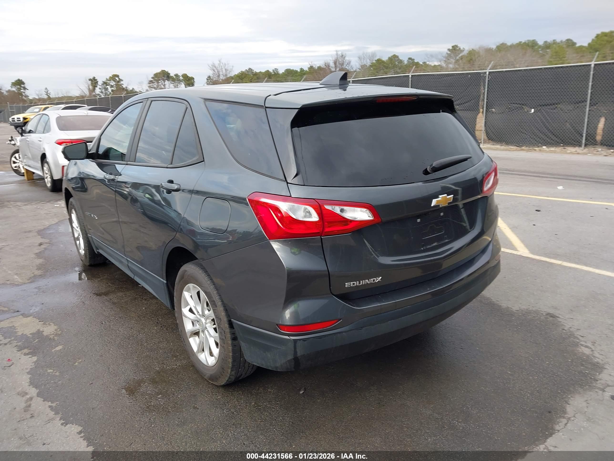 CHEVROLET EQUINOX image 3