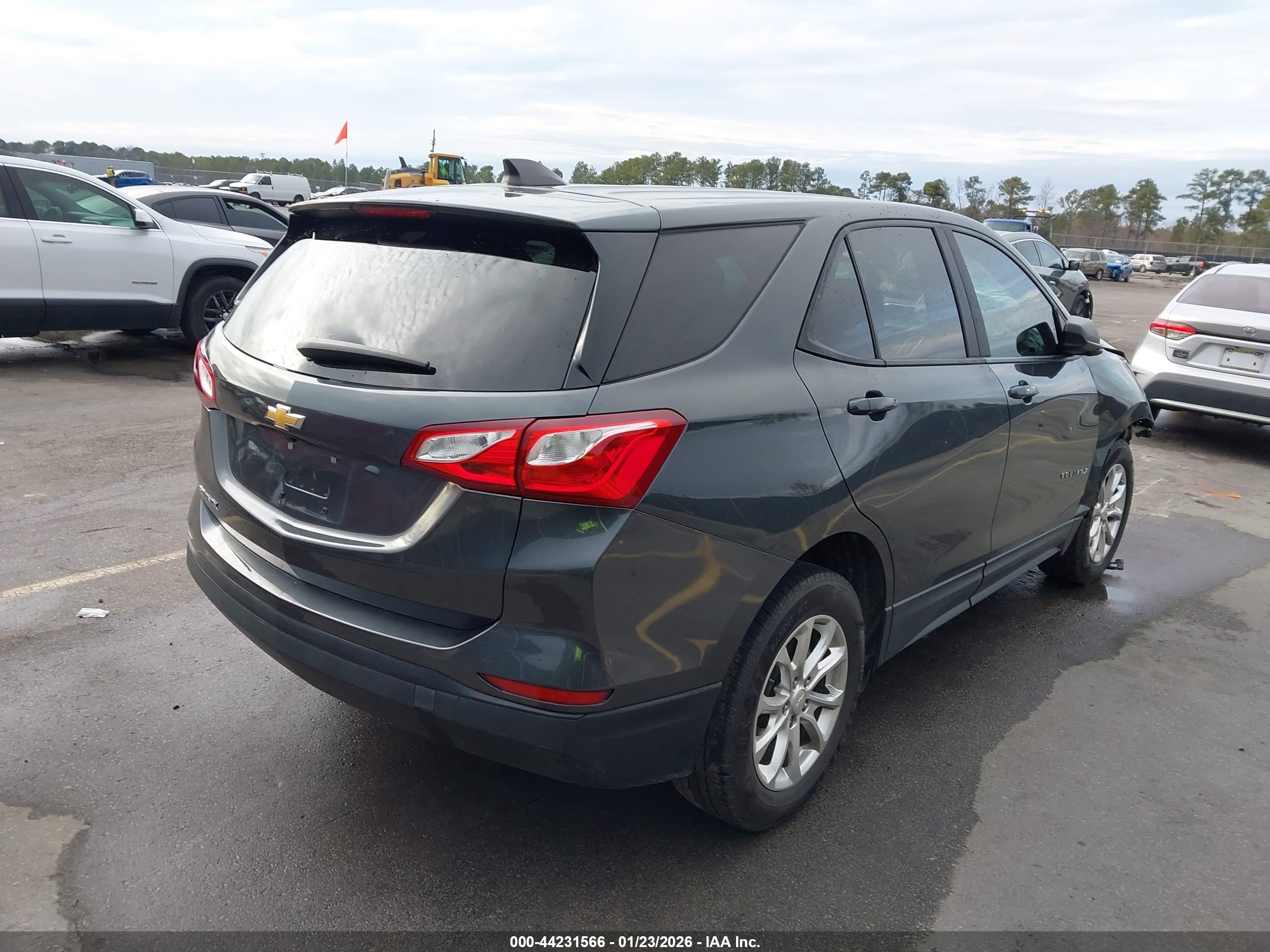 CHEVROLET EQUINOX image 4