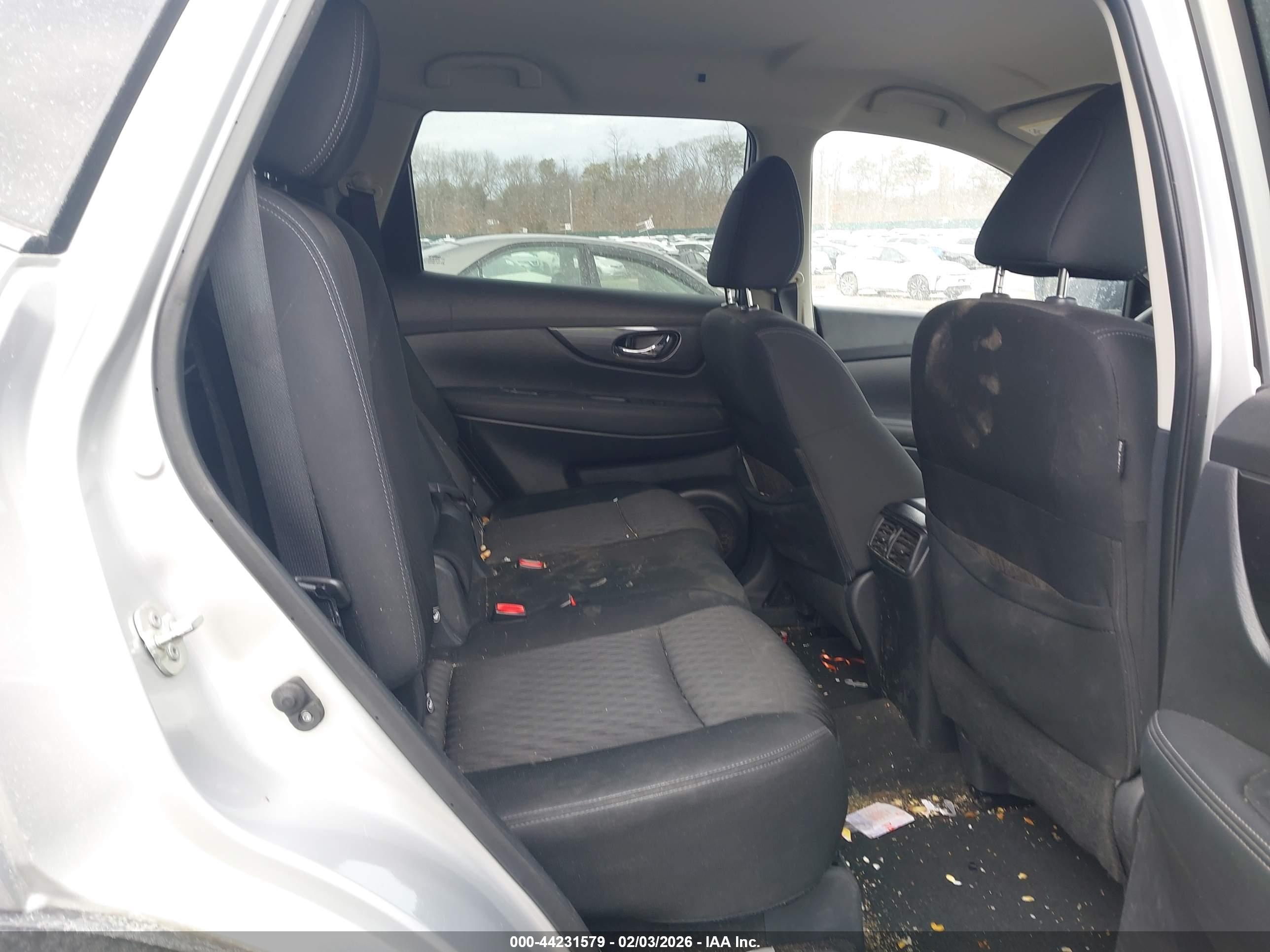 NISSAN ROGUE image 8
