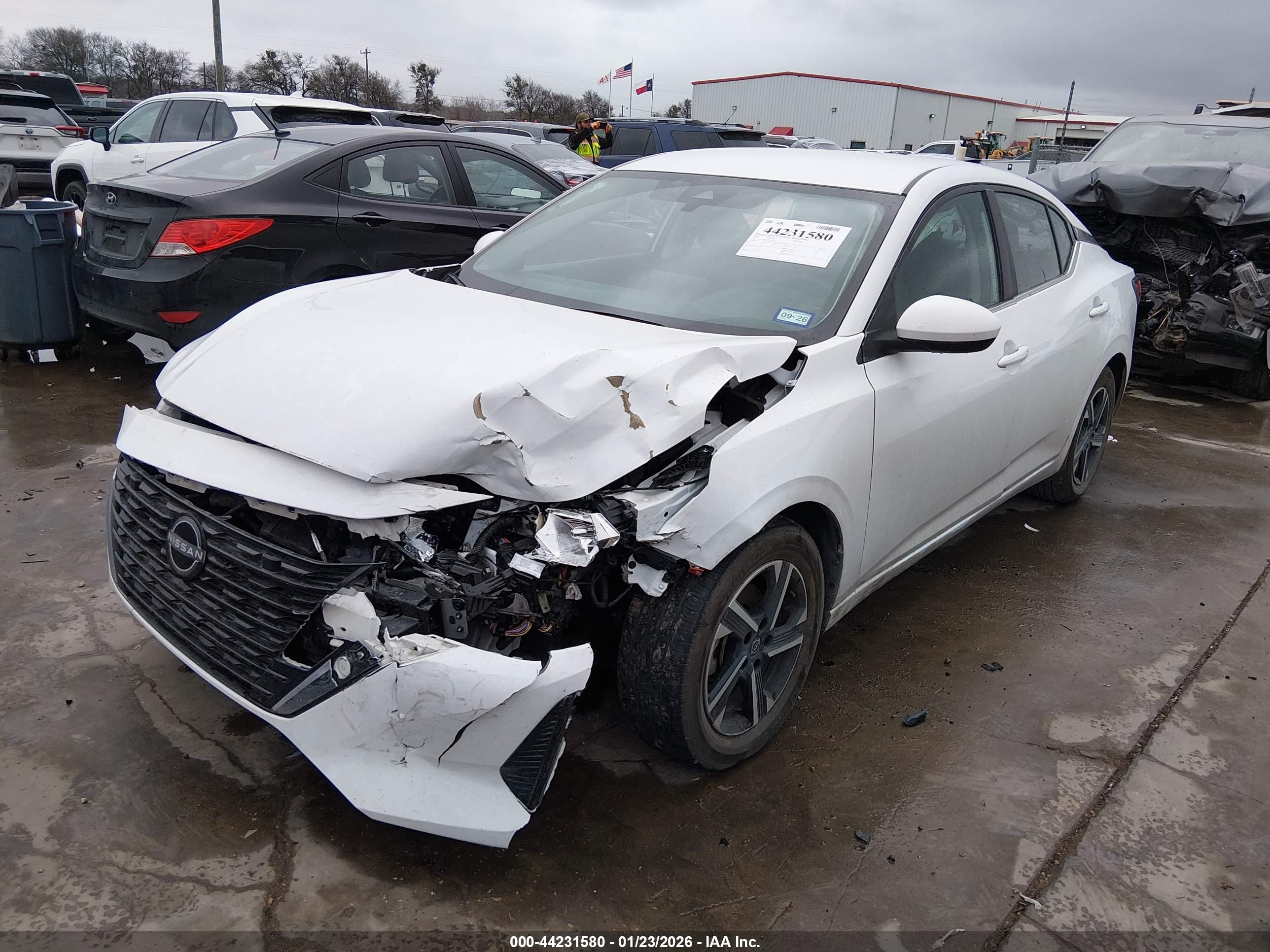 NISSAN SENTRA image 2
