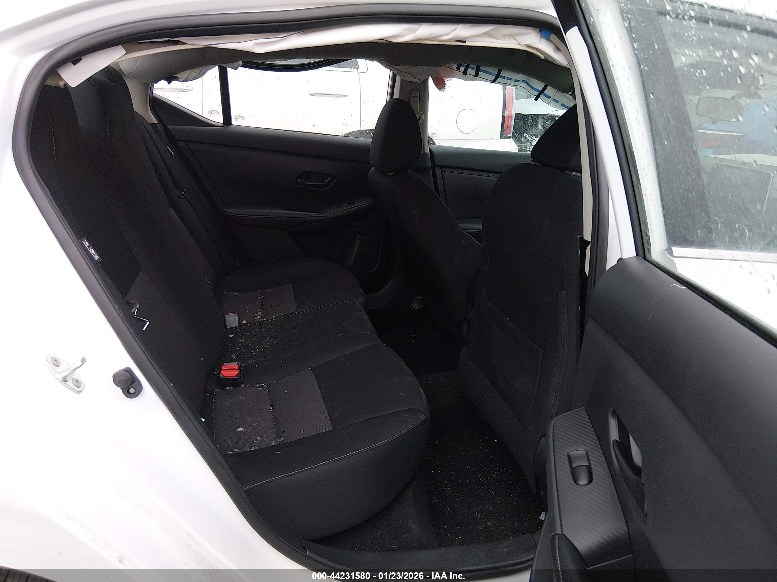 NISSAN SENTRA image 8