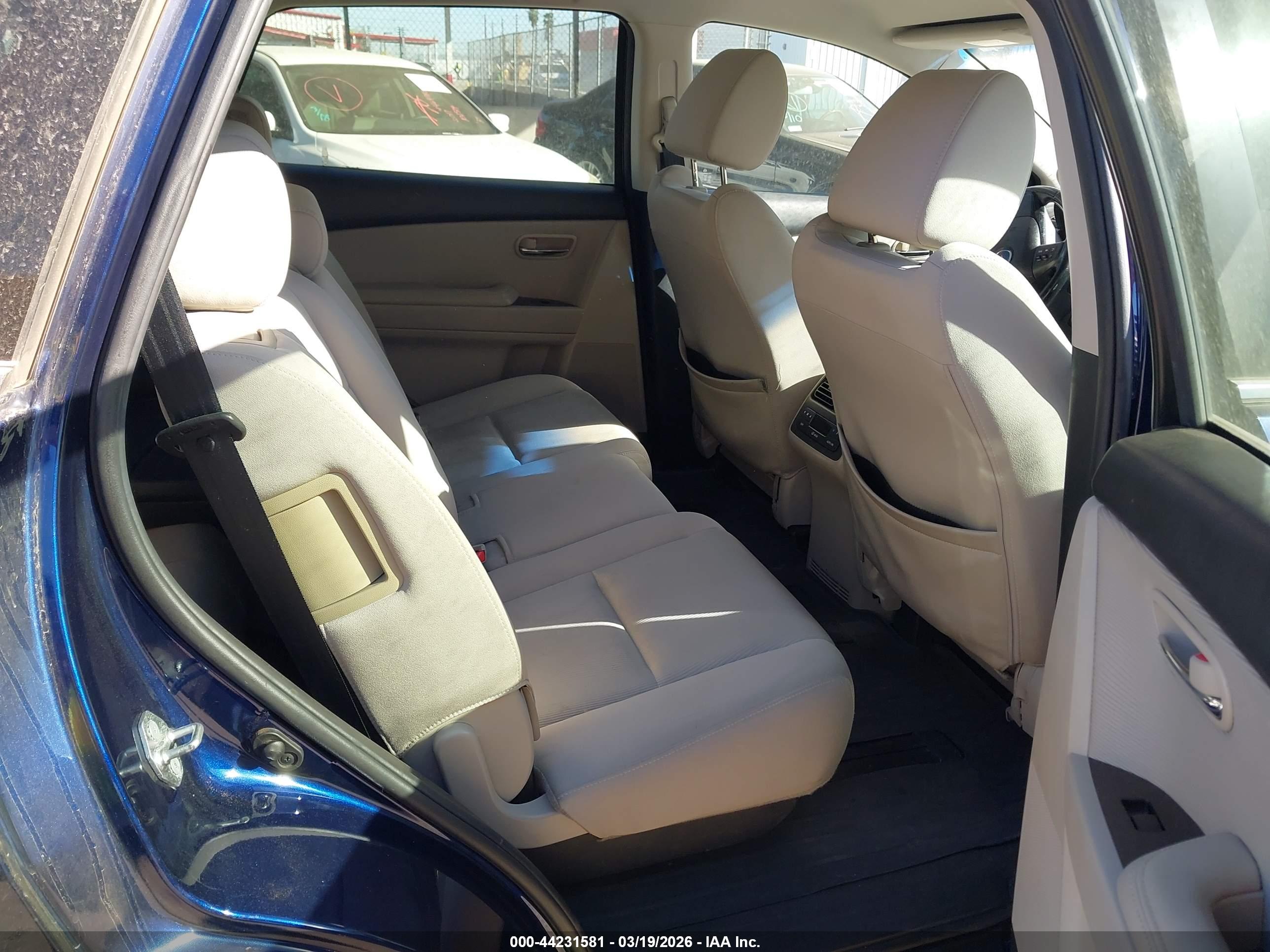 MAZDA CX-9 image 8