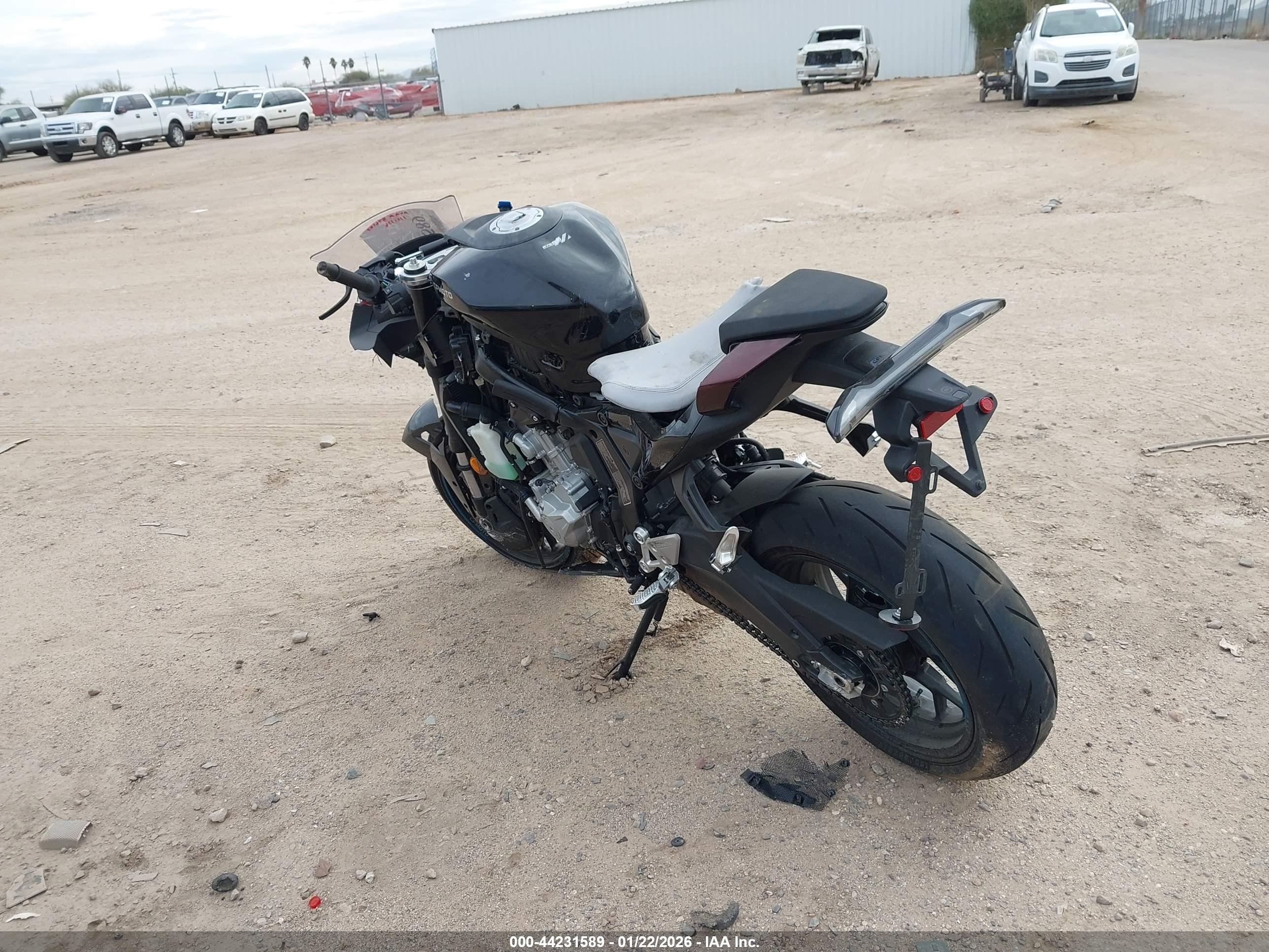 CF MOTO image 3