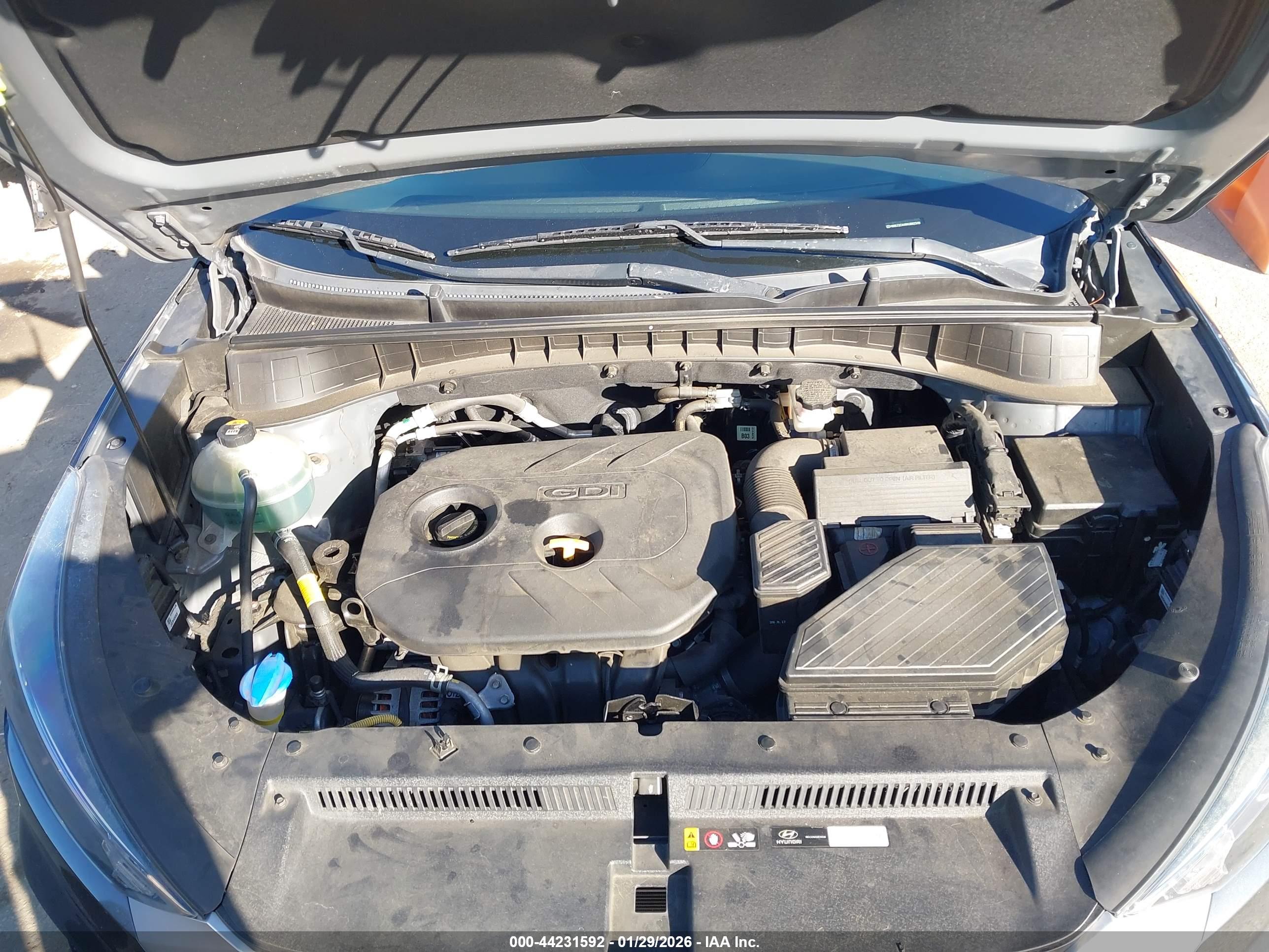 HYUNDAI TUCSON image 10