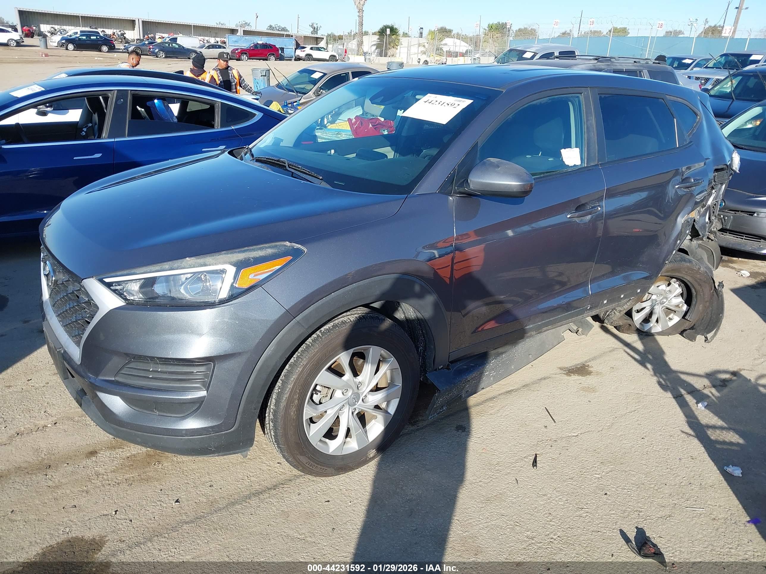 HYUNDAI TUCSON image 2