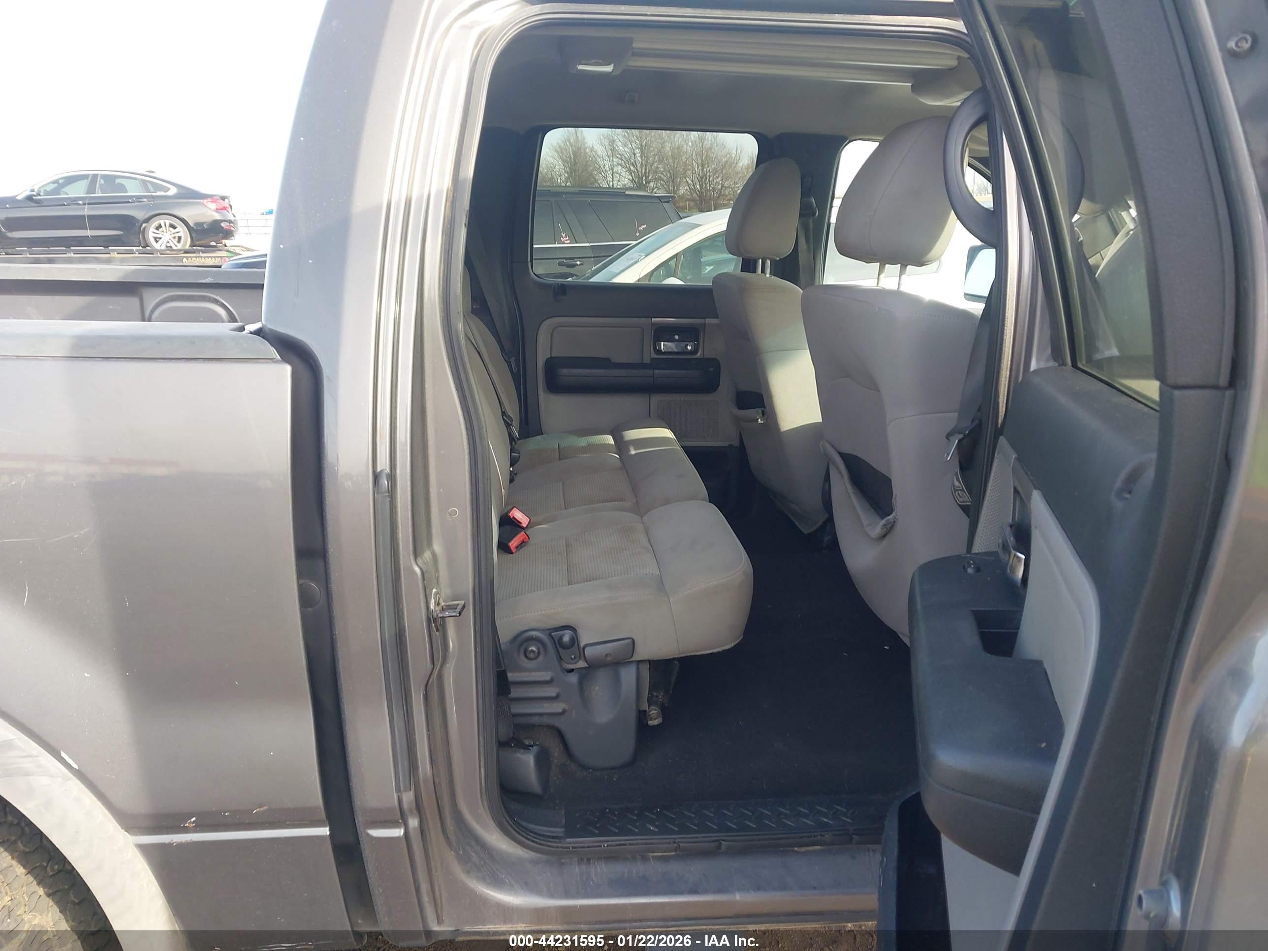 FORD F-150 image 8