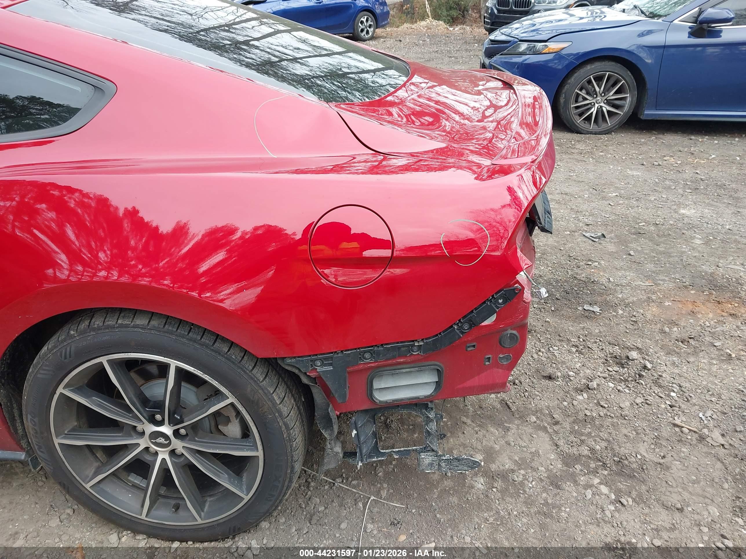 FORD MUSTANG image 6