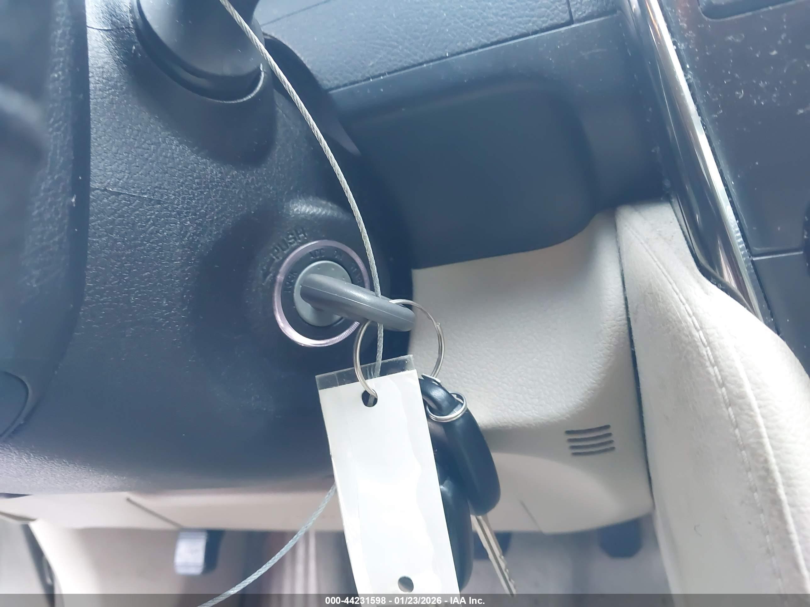 TOYOTA CAMRY image 11