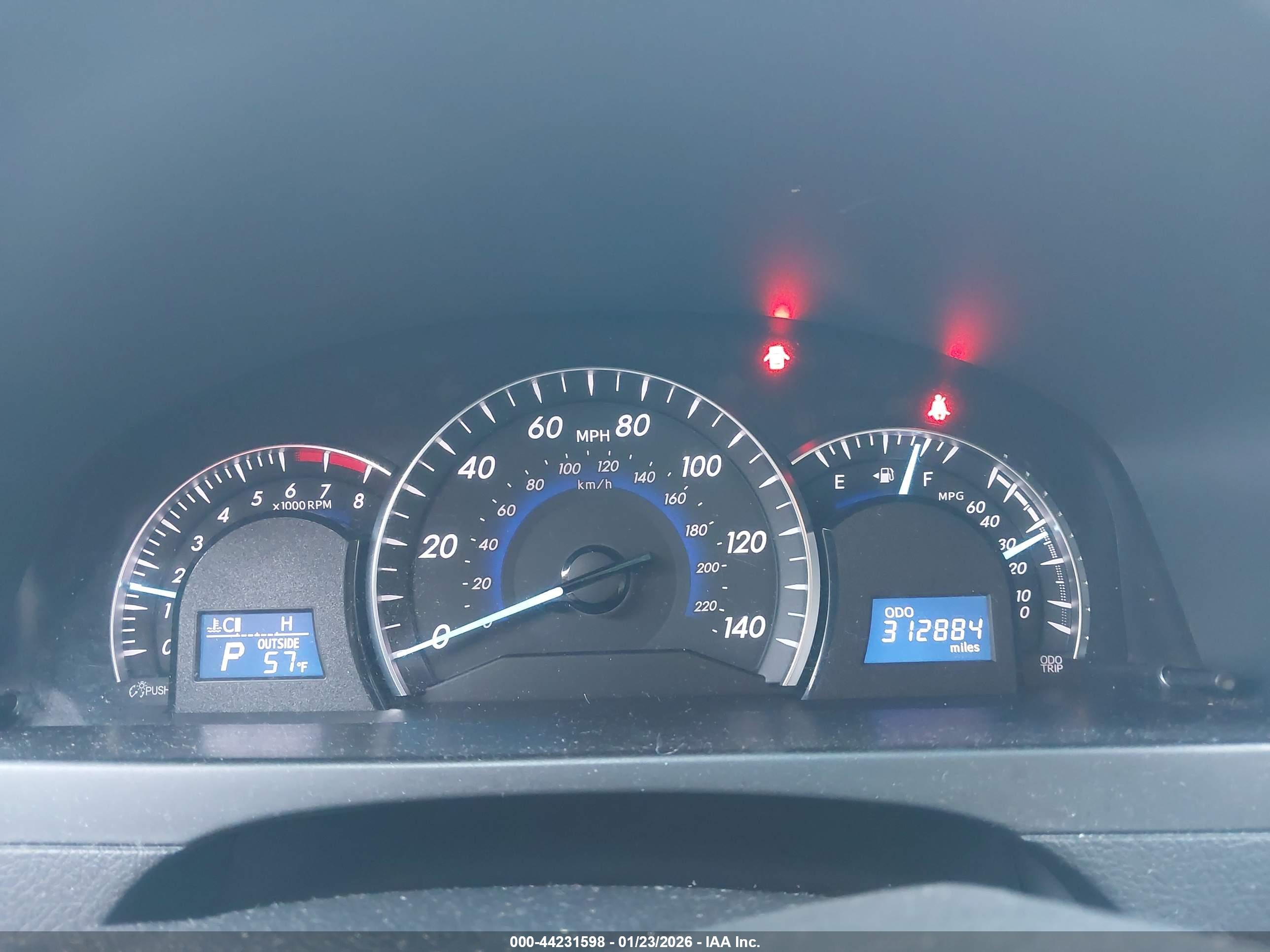 TOYOTA CAMRY image 7