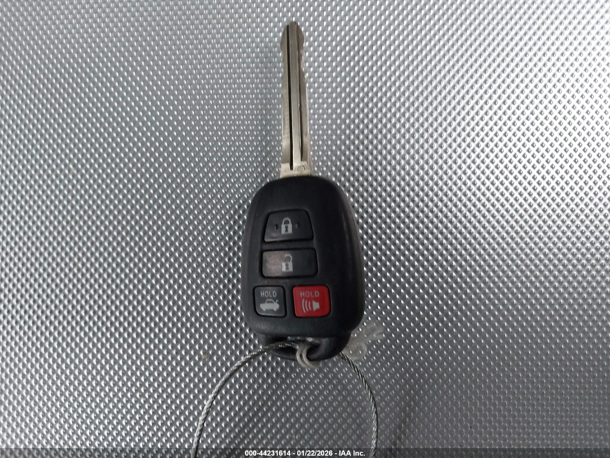 TOYOTA CAMRY image 11