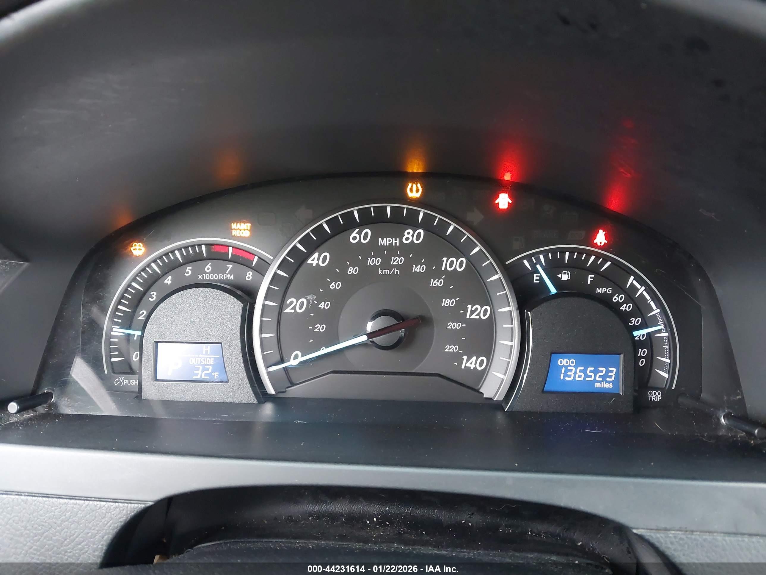 TOYOTA CAMRY image 7