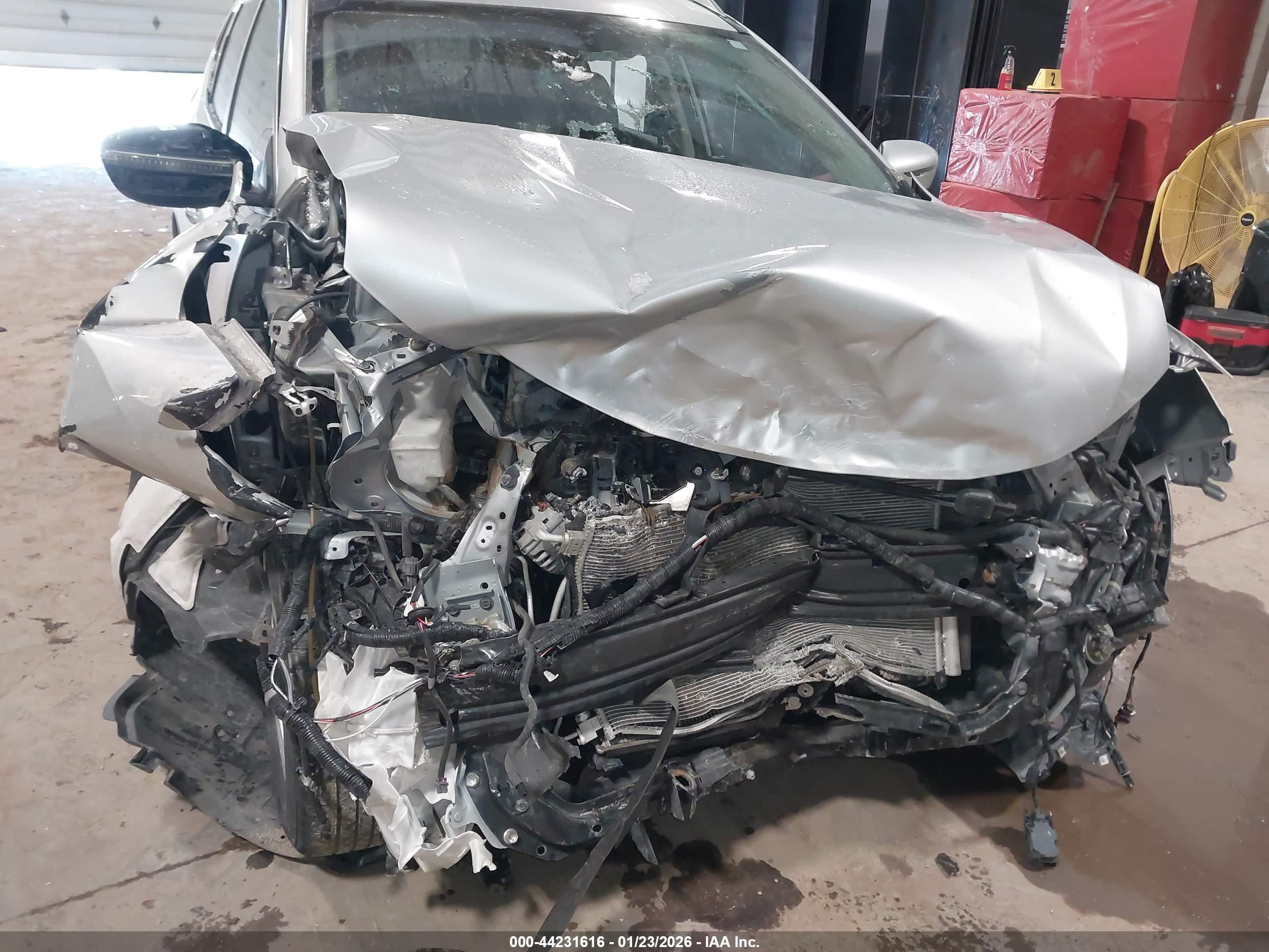 NISSAN ROGUE image 6
