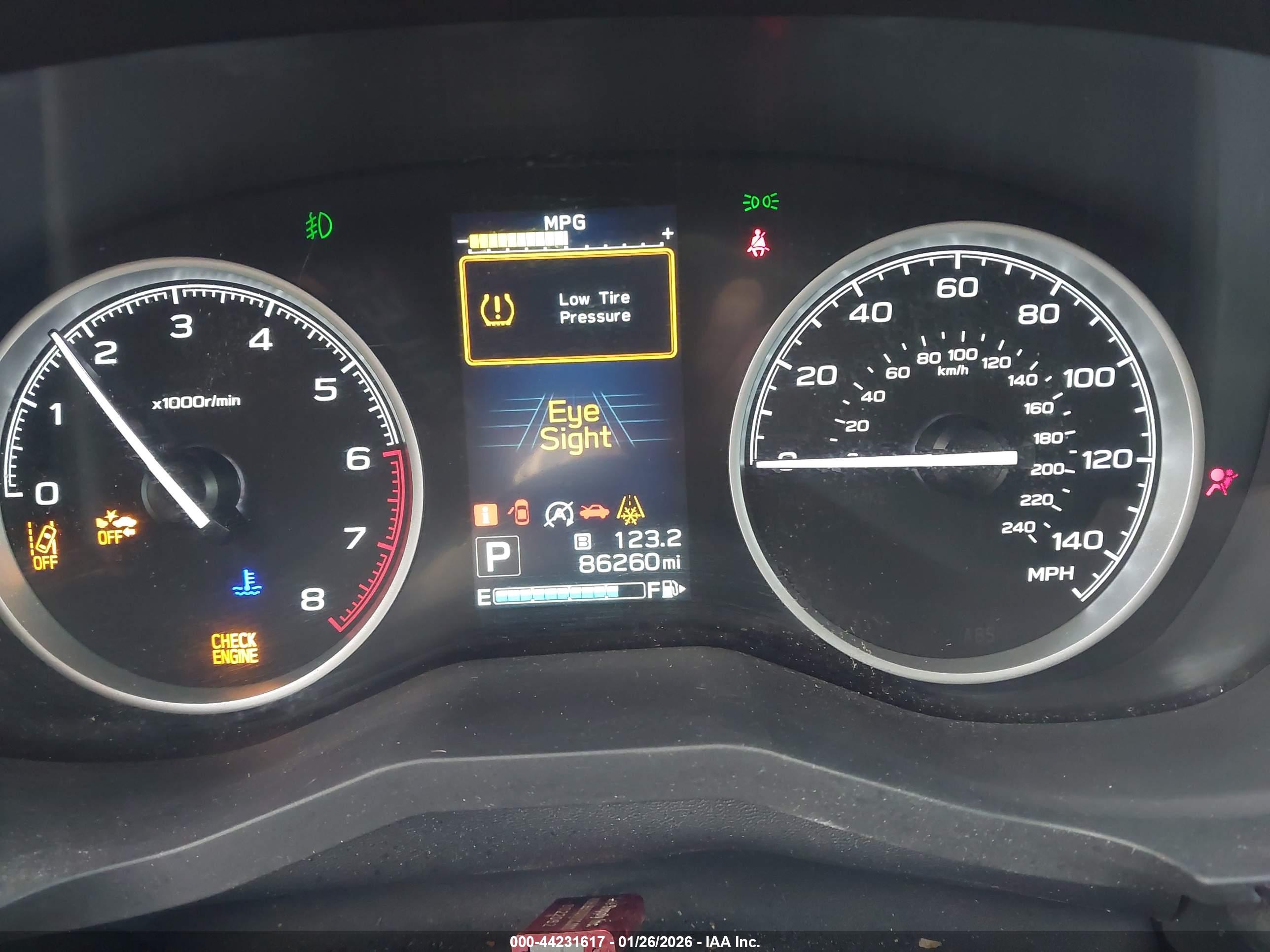 SUBARU FORESTER image 7