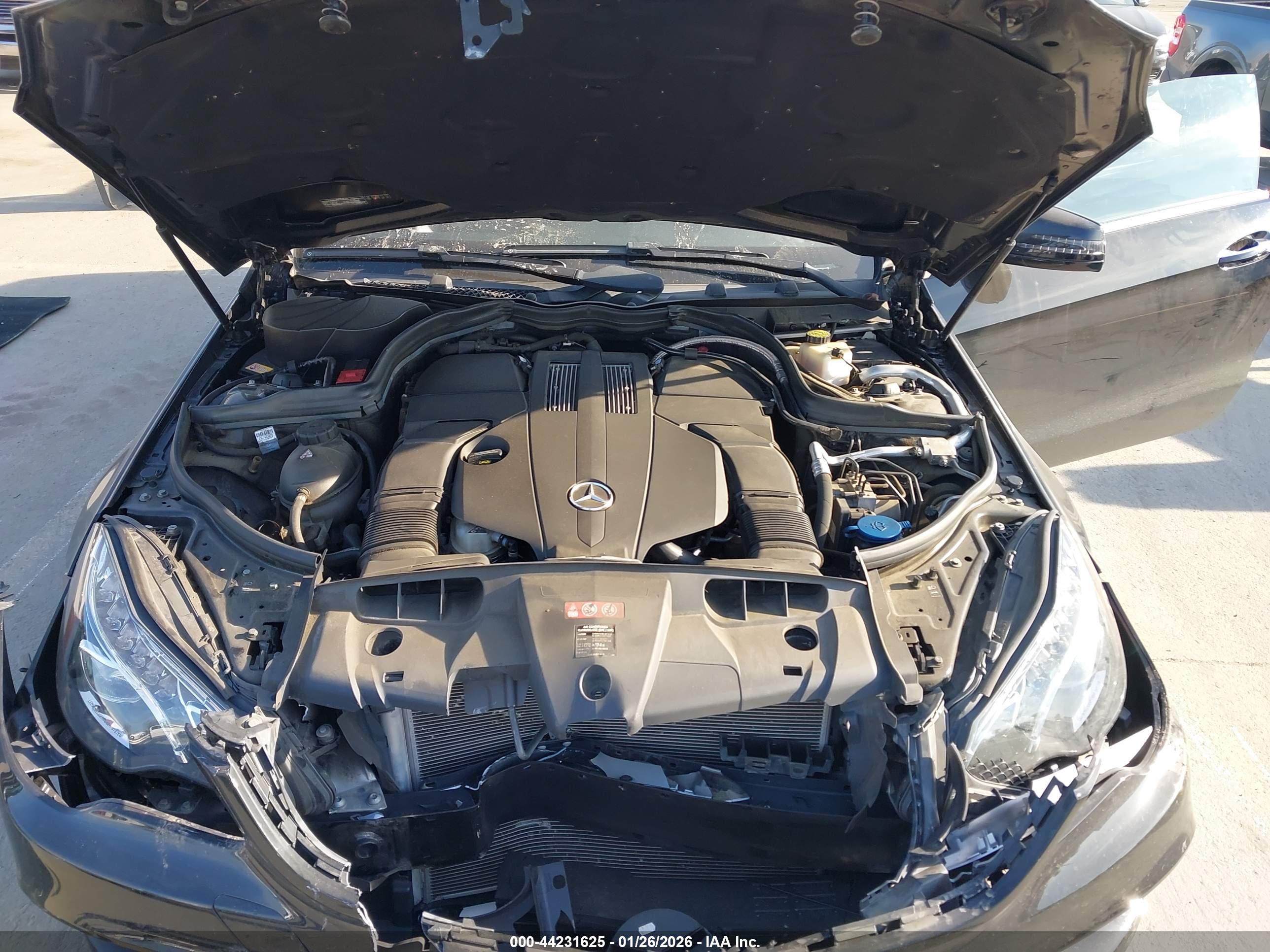 MERCEDES-BENZ E image 10
