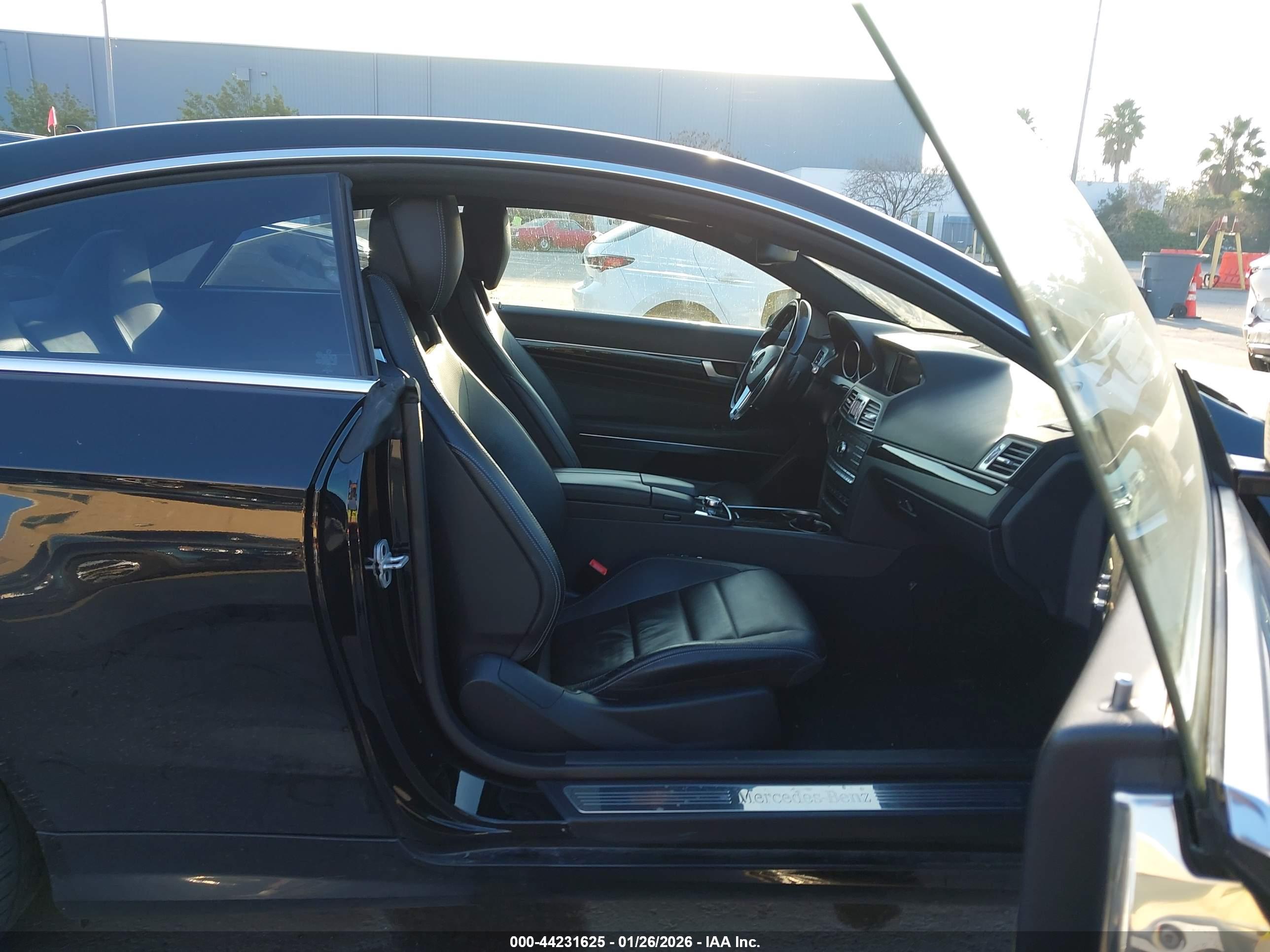 MERCEDES-BENZ E image 5