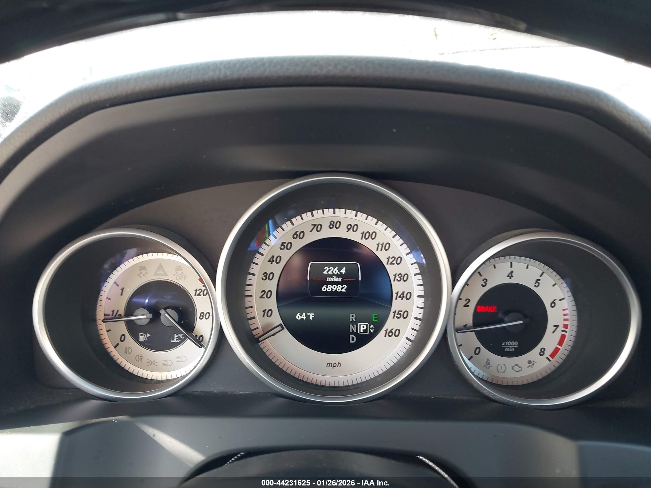 MERCEDES-BENZ E image 7