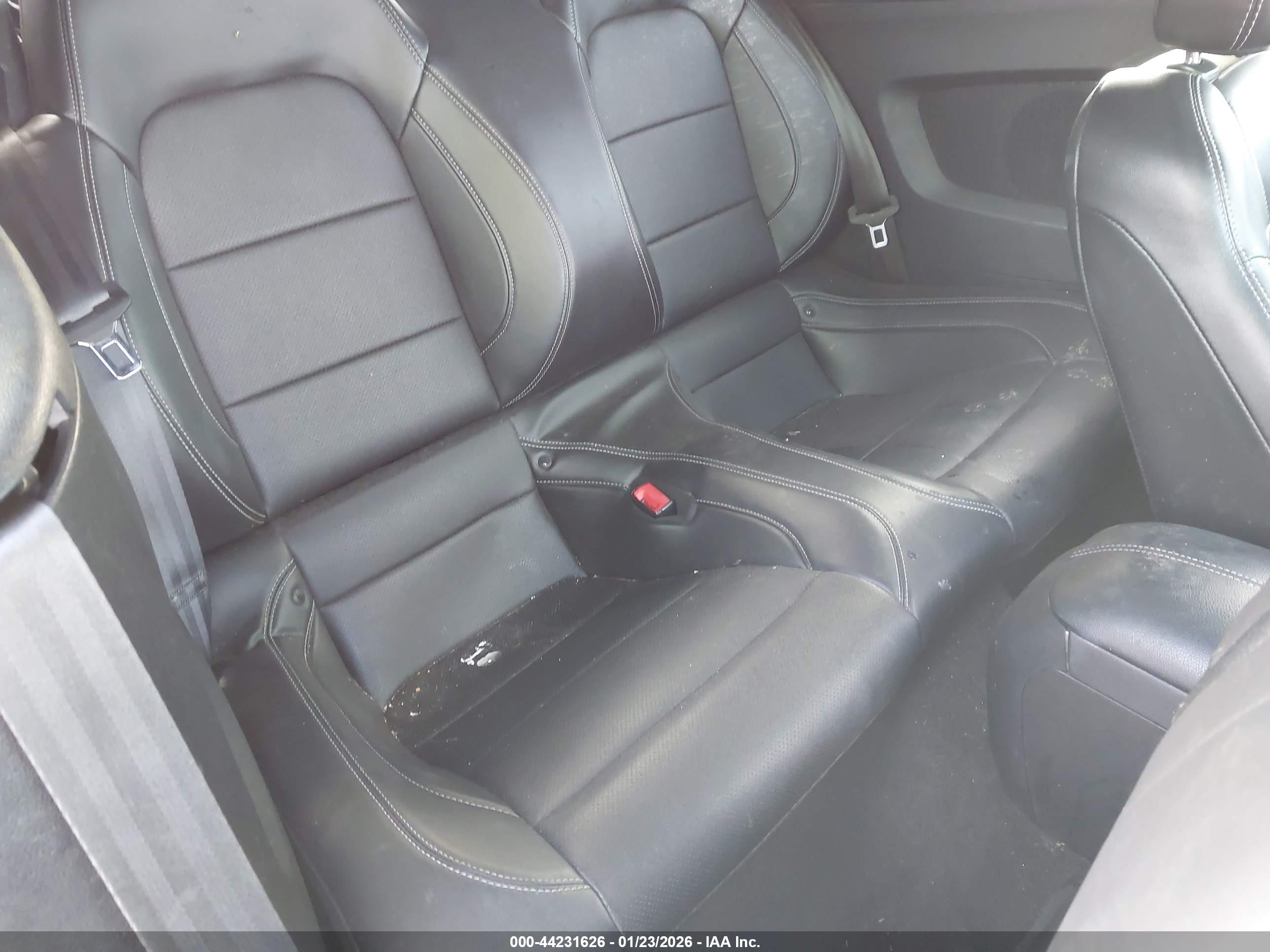 FORD MUSTANG image 8