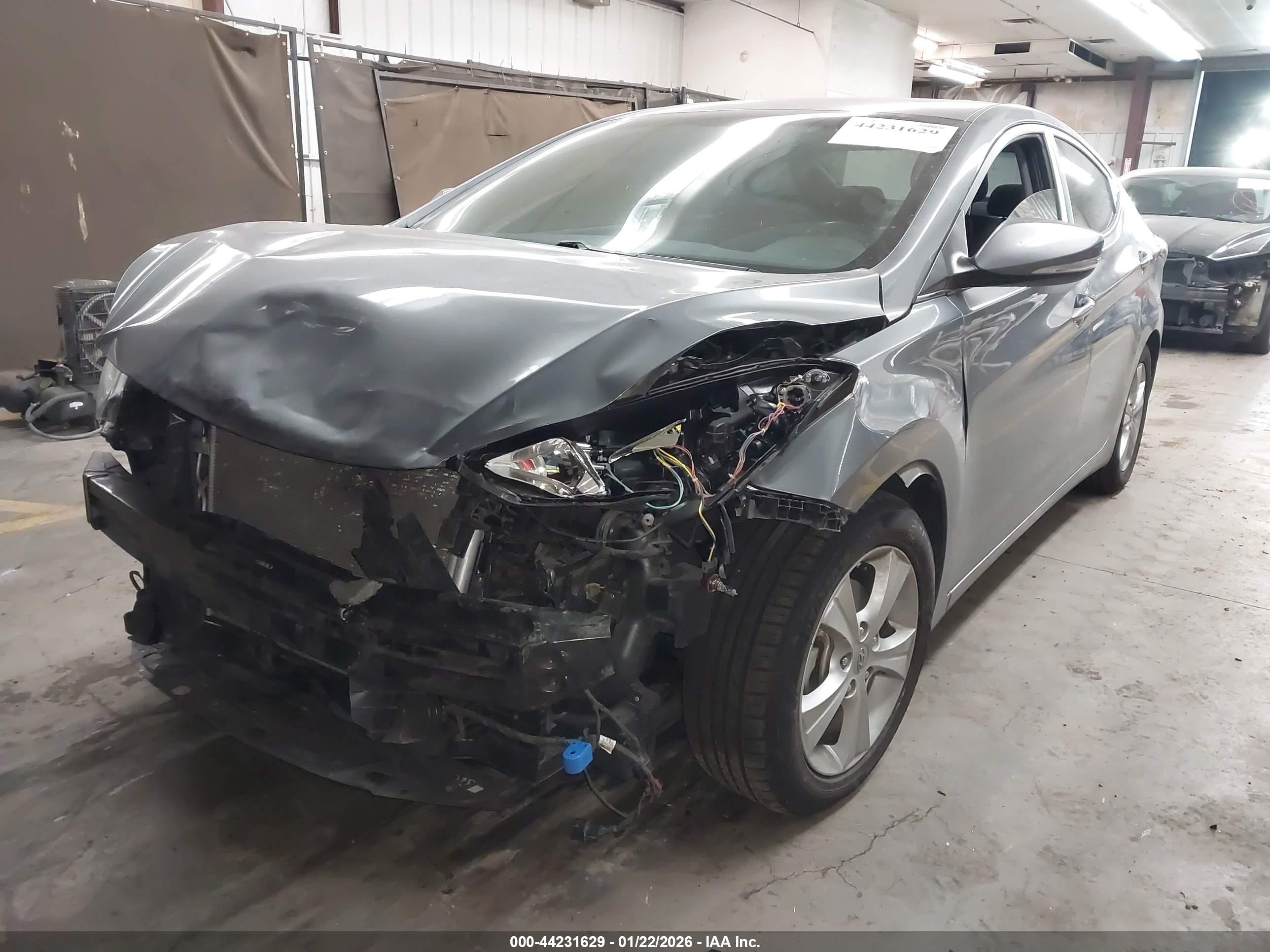 HYUNDAI ELANTRA image 2