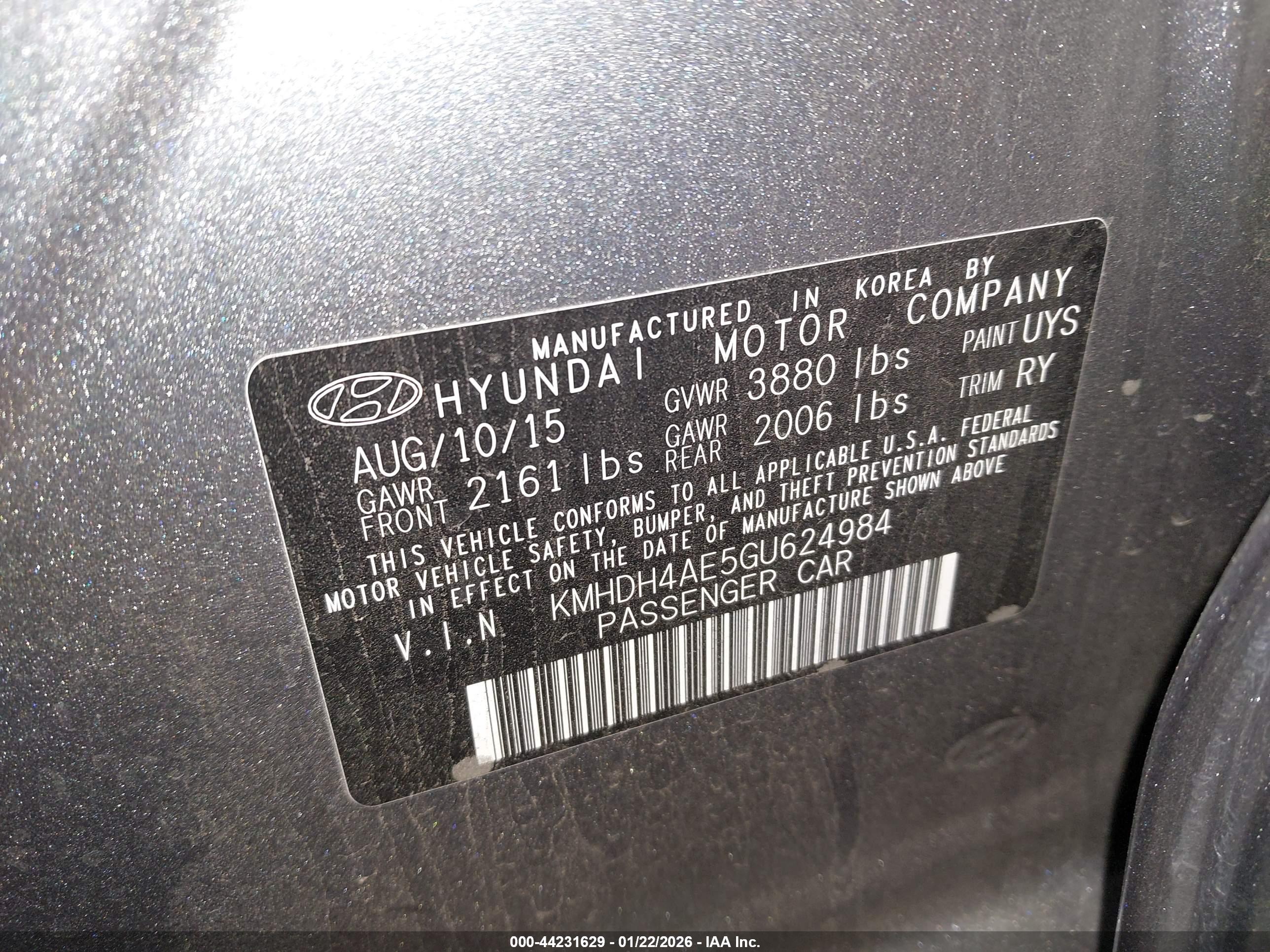 HYUNDAI ELANTRA image 9