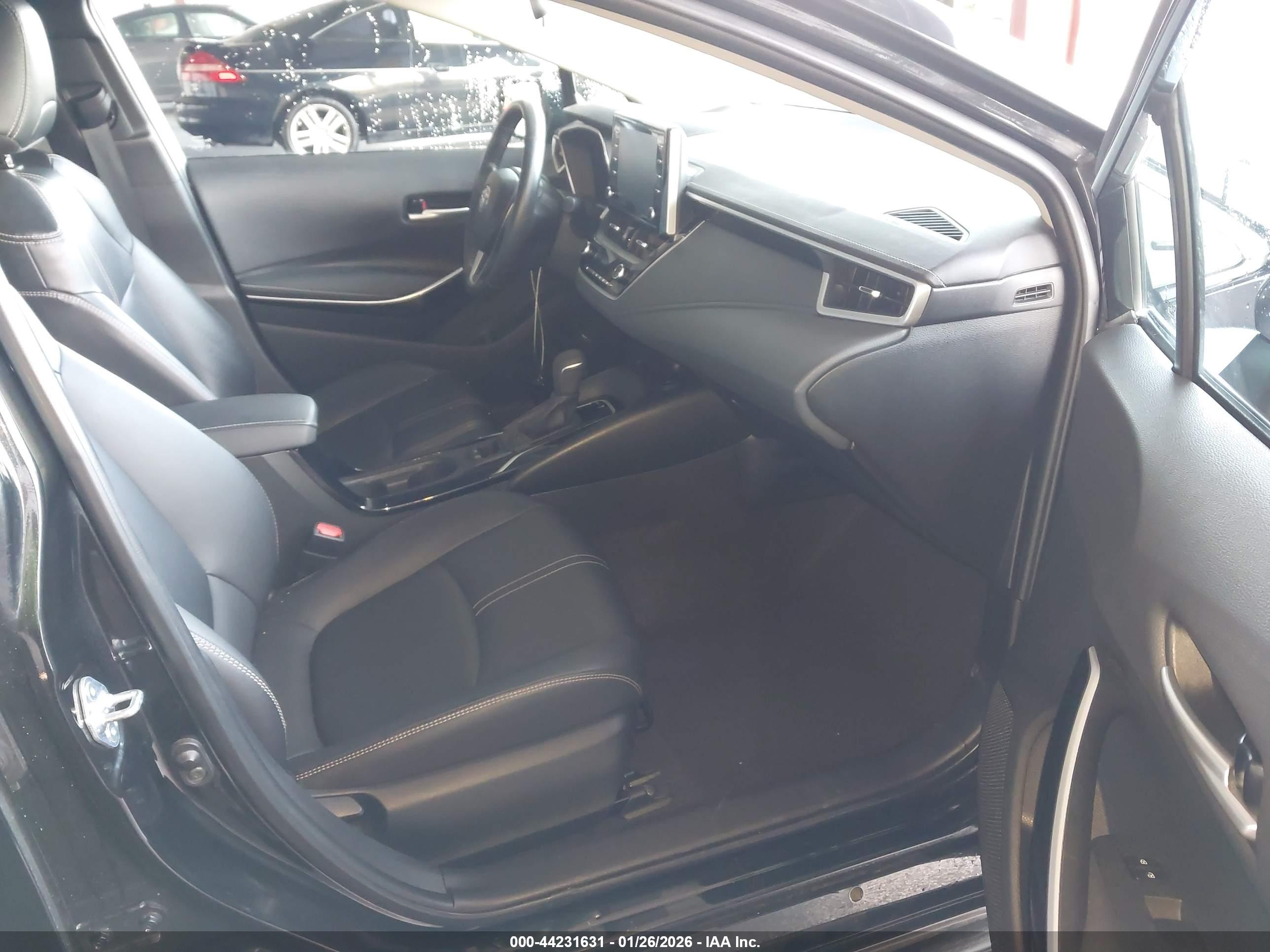 TOYOTA COROLLA image 5