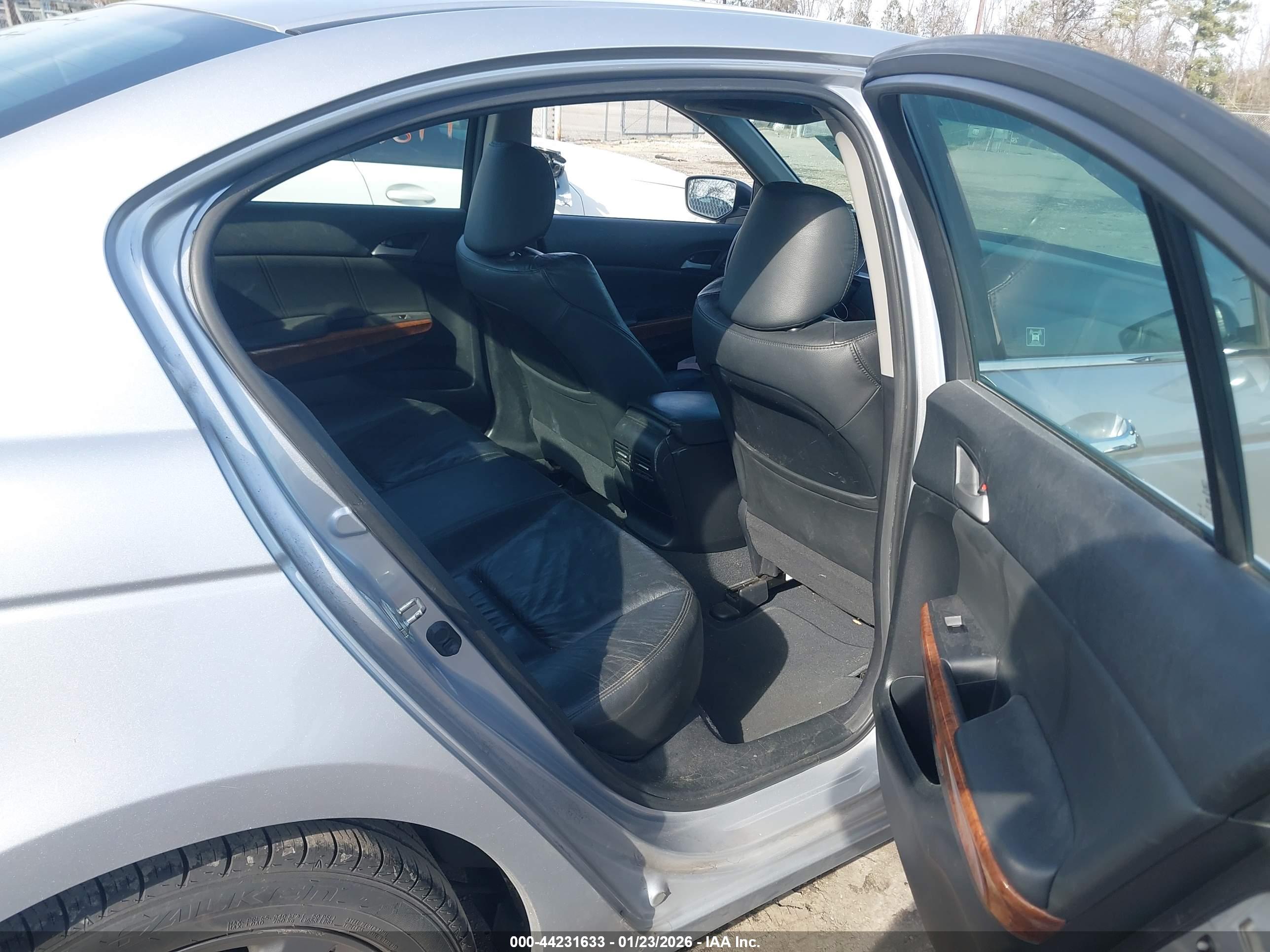 HONDA ACCORD image 8