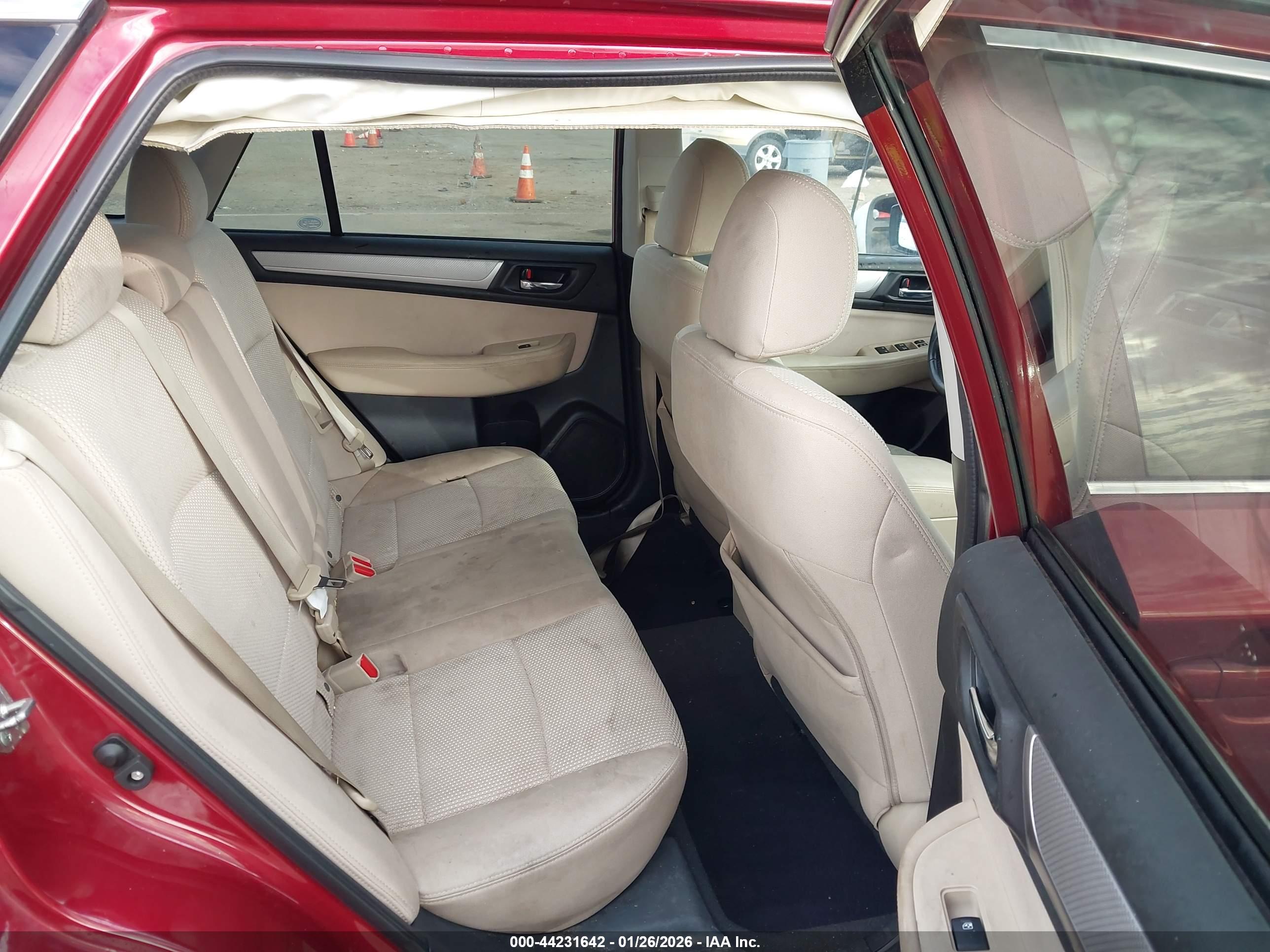SUBARU OUTBACK image 8