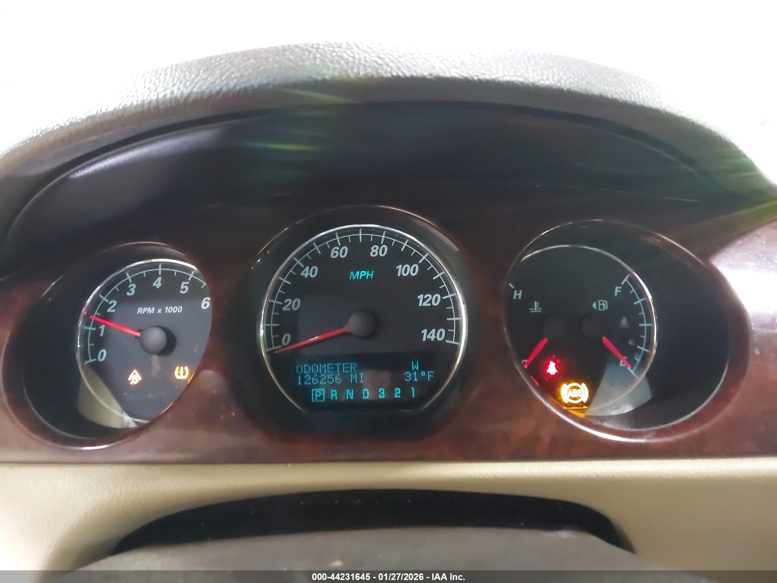 BUICK LUCERNE image 7