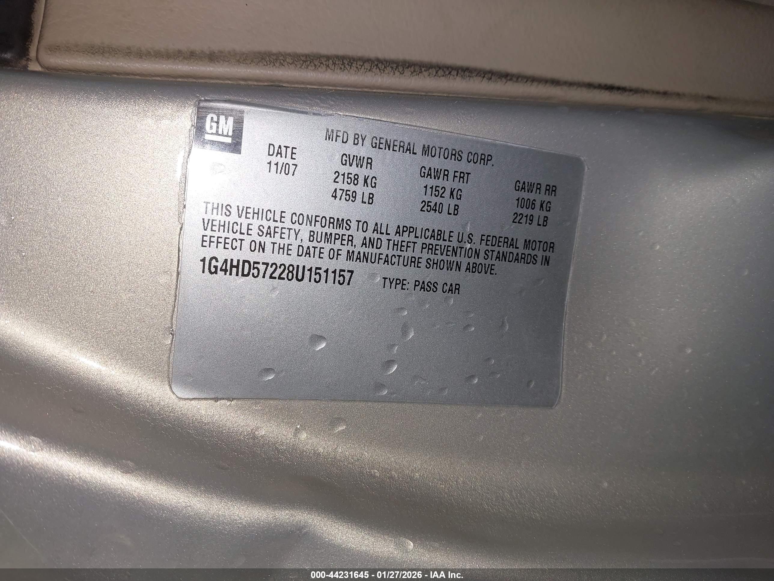 BUICK LUCERNE image 9