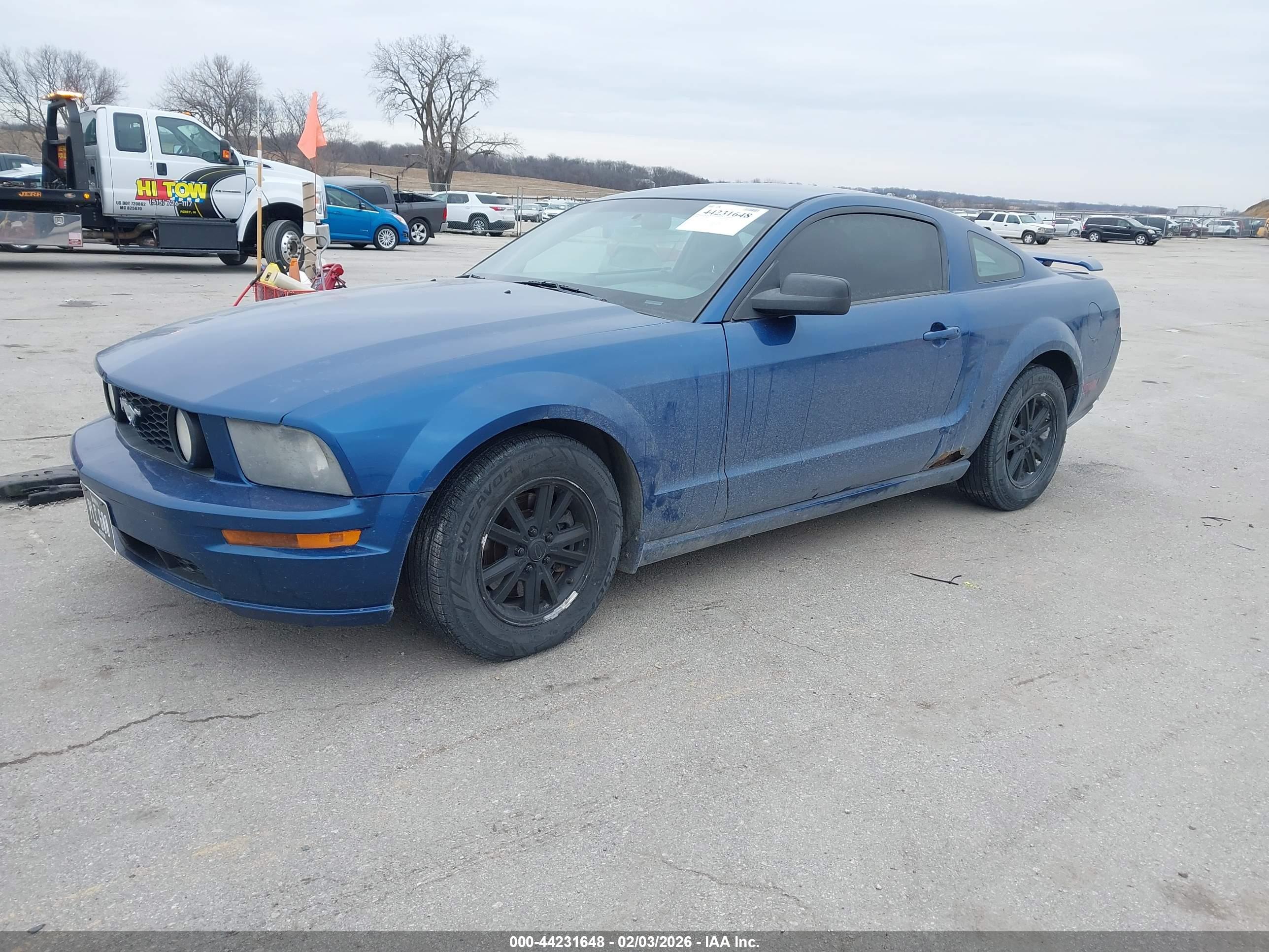 FORD MUSTANG image 2