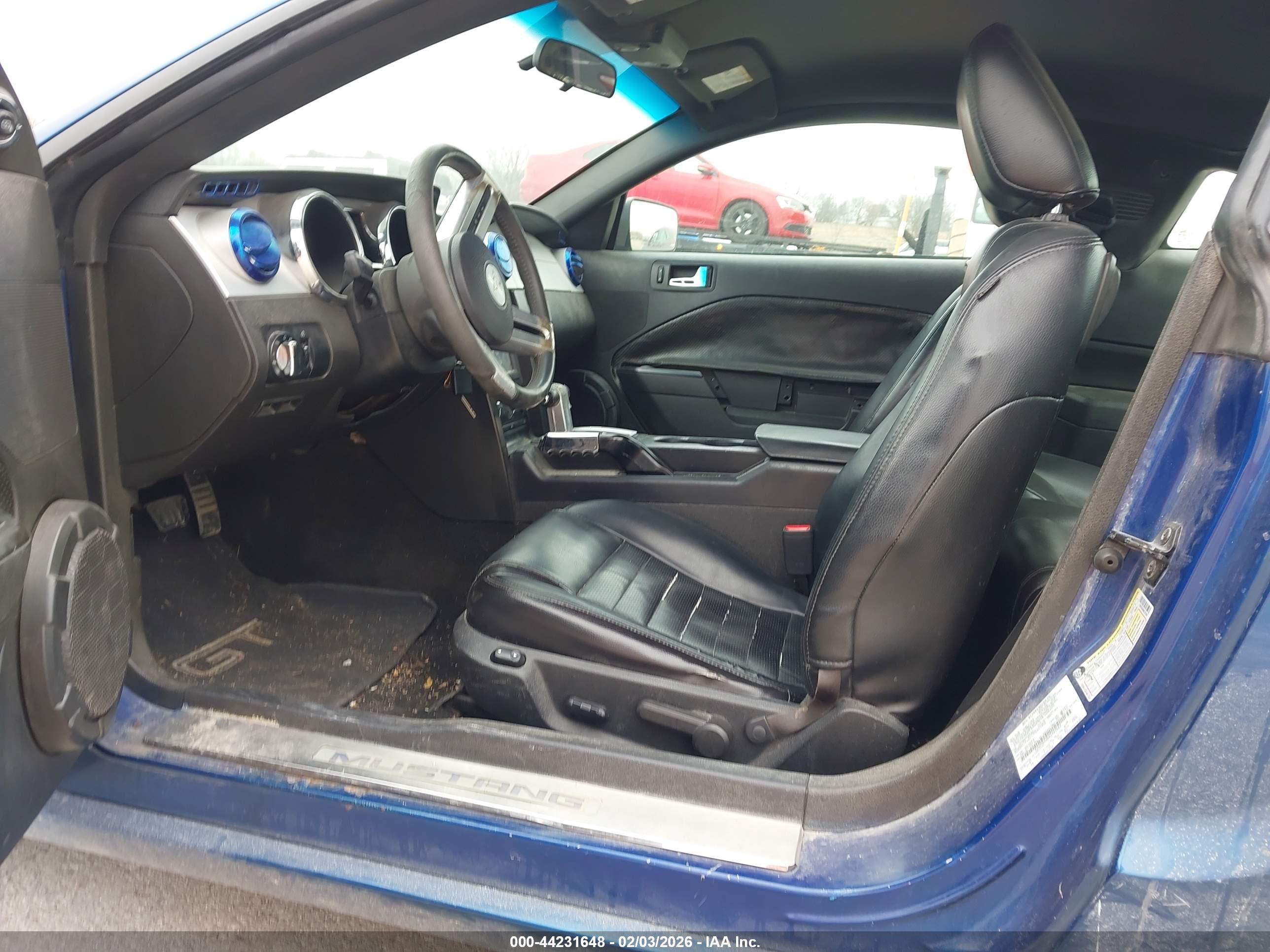 FORD MUSTANG image 5