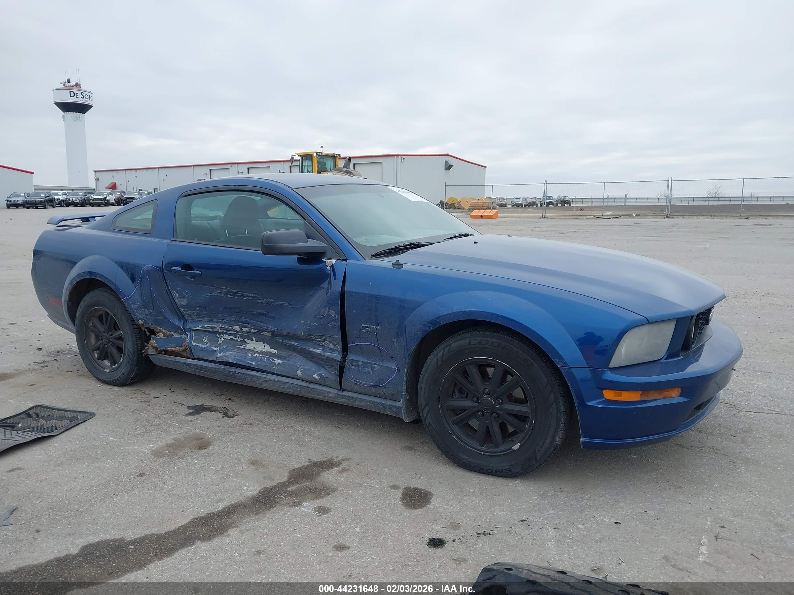 FORD MUSTANG image 6