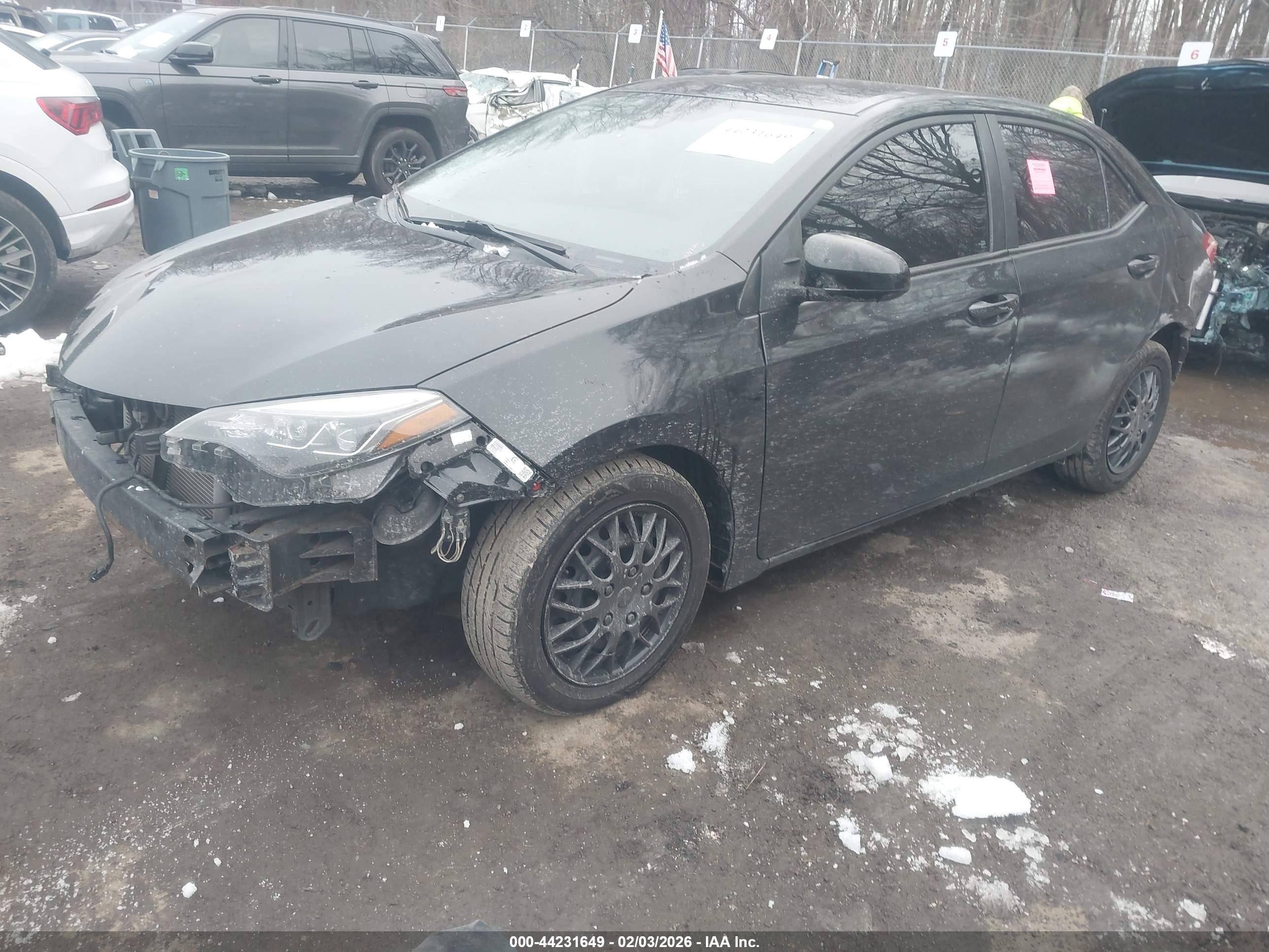 TOYOTA COROLLA image 2