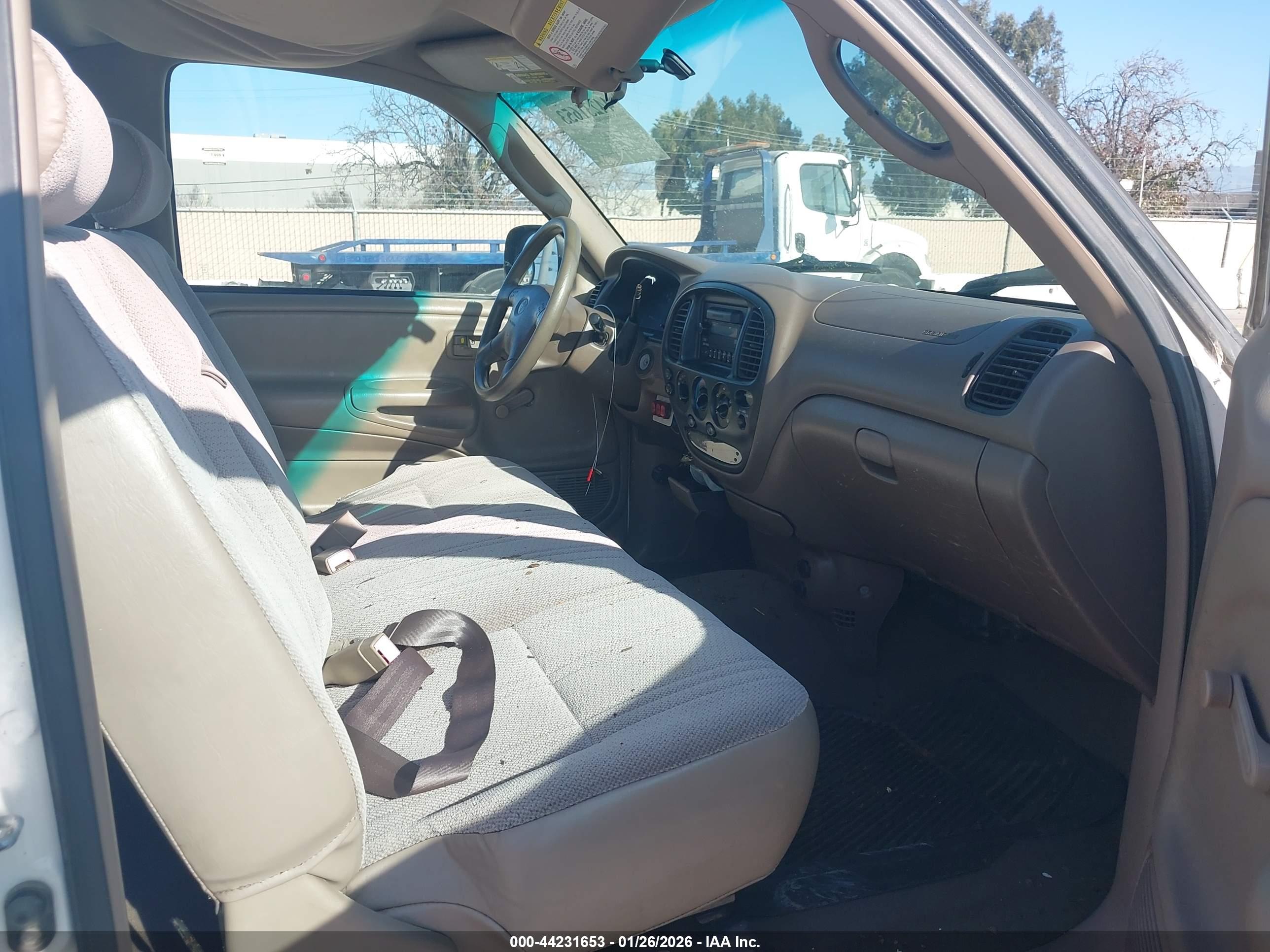TOYOTA TUNDRA image 5
