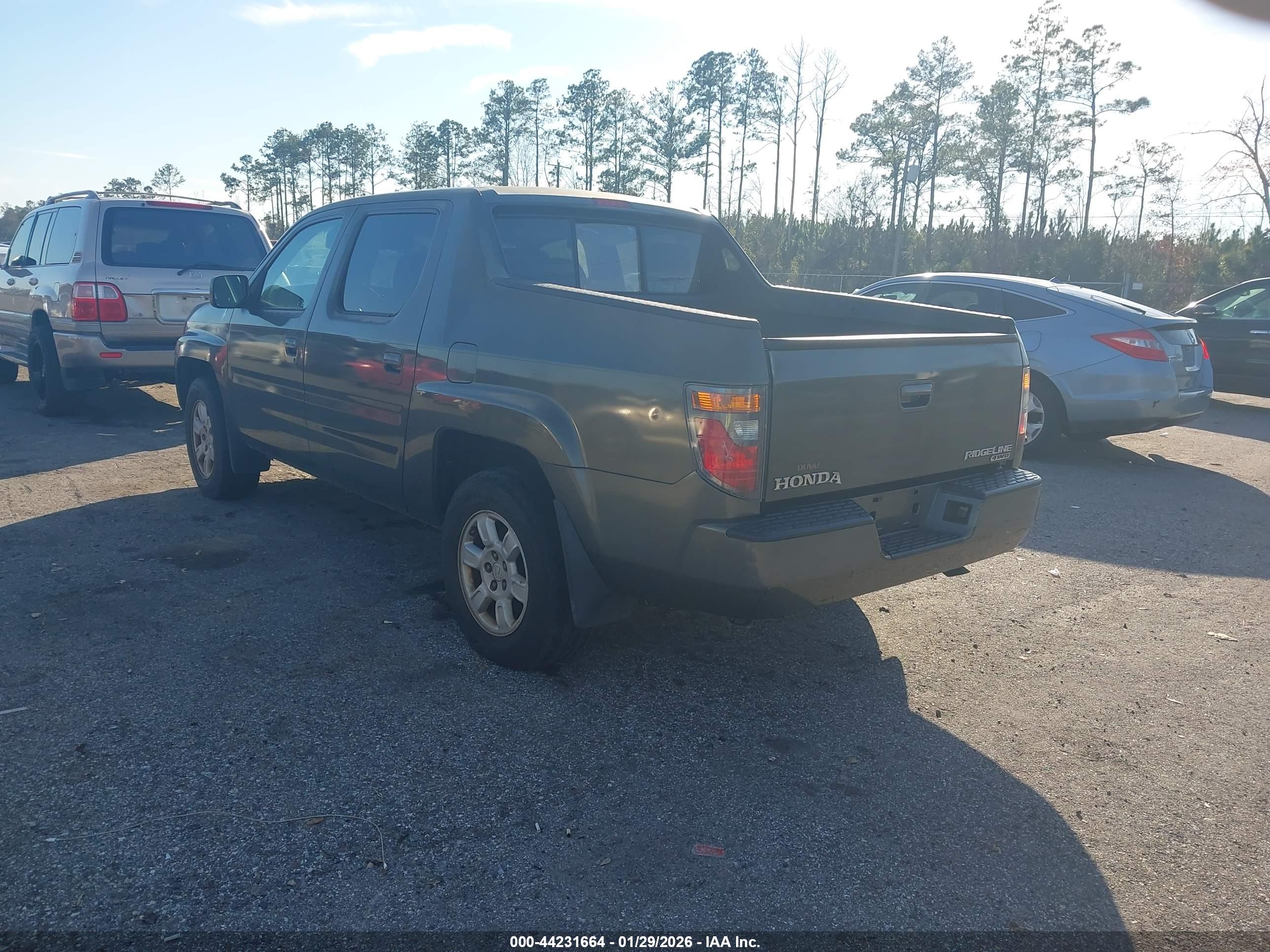 HONDA RIDGELINE image 3