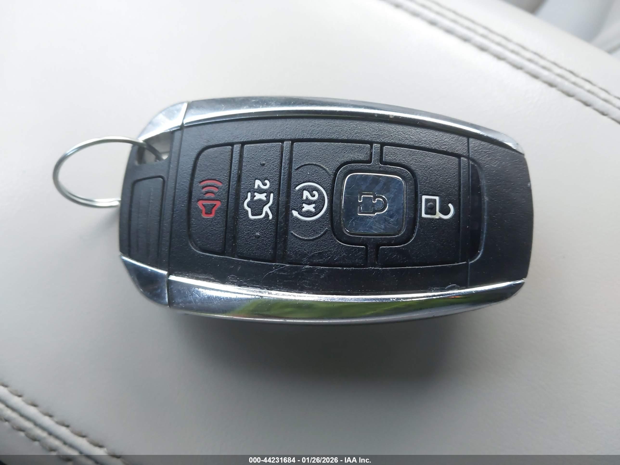 LINCOLN MKC image 11