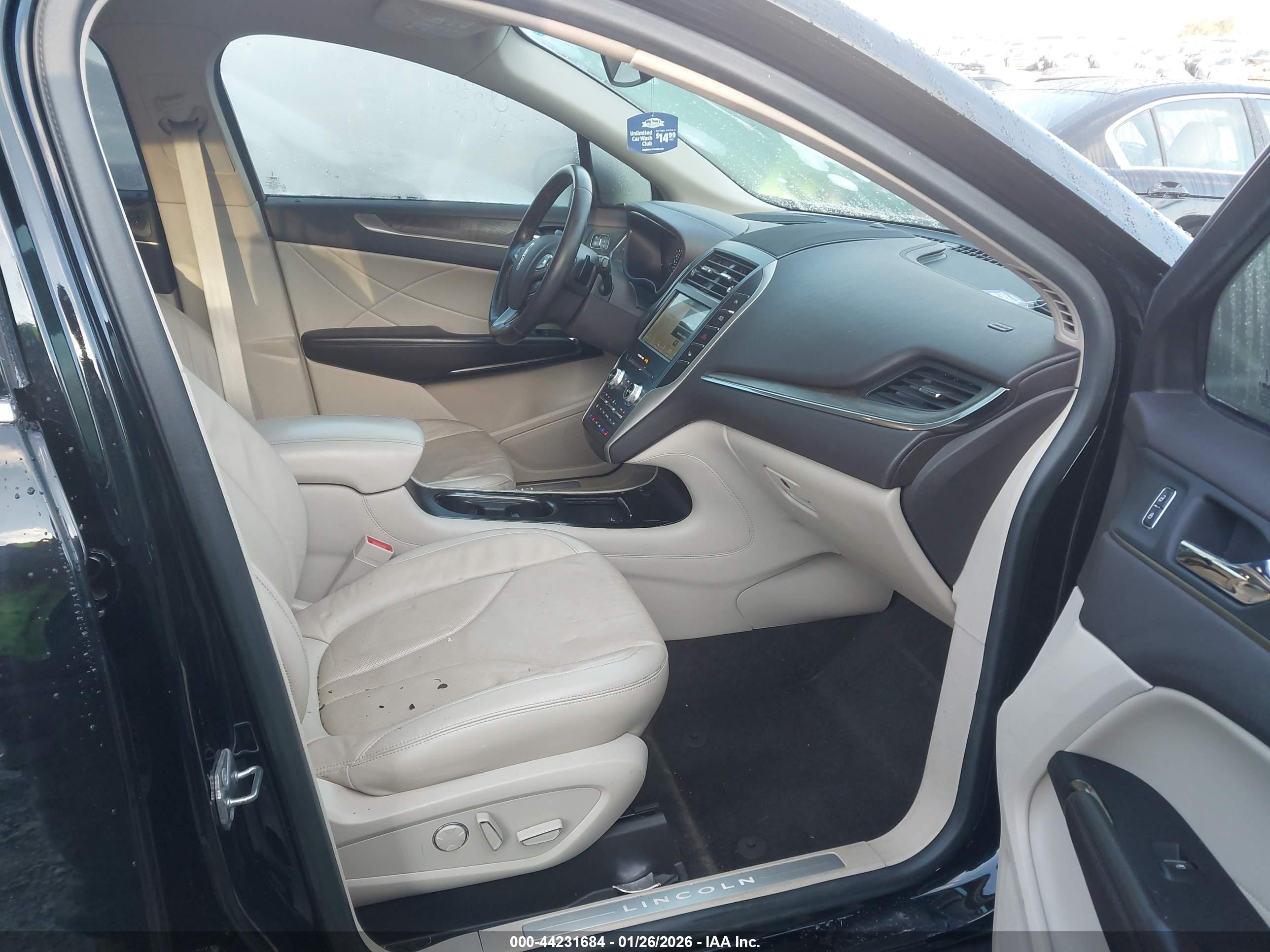 LINCOLN MKC image 5